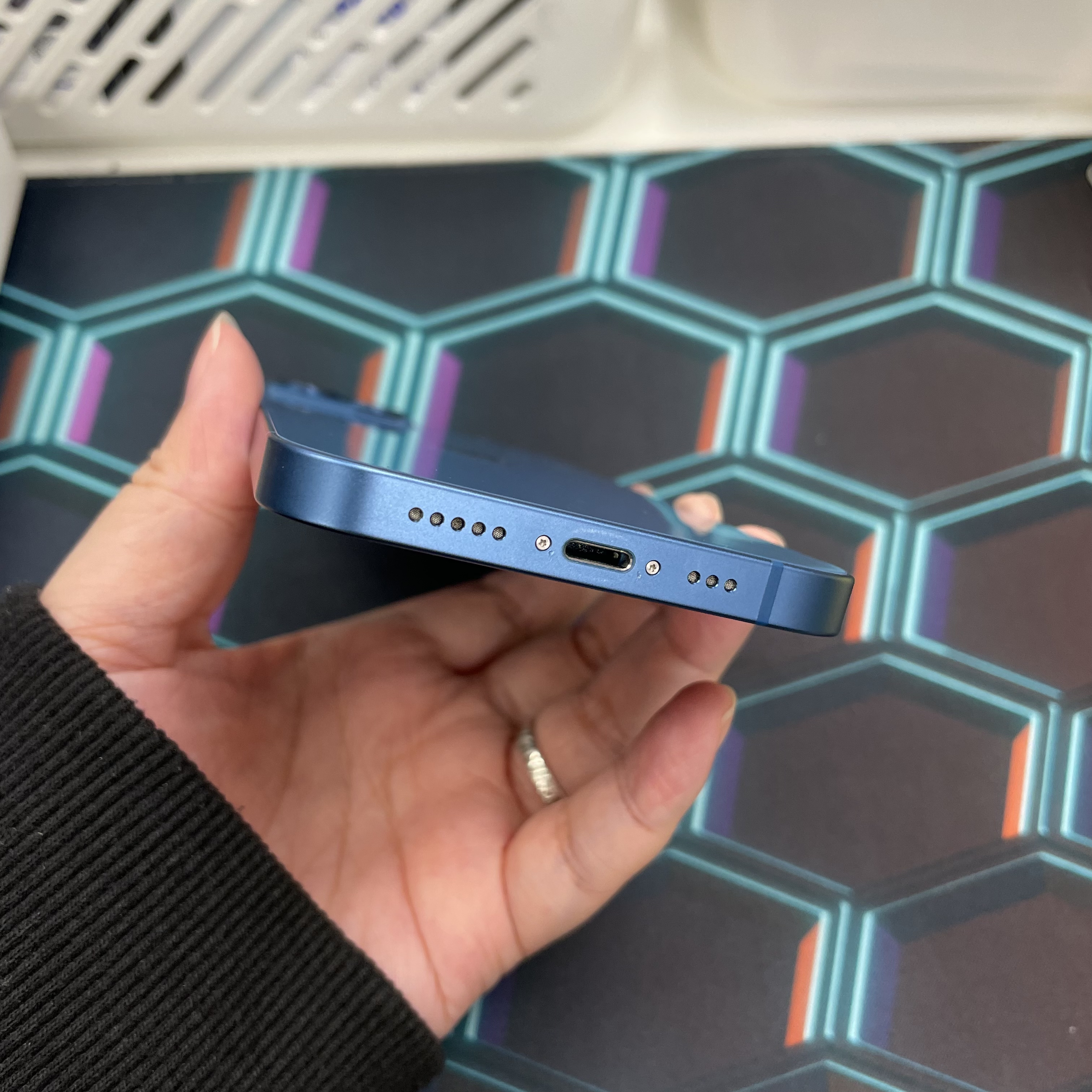 *6067 13 勁靚機 128GB 電84 藍色 blue