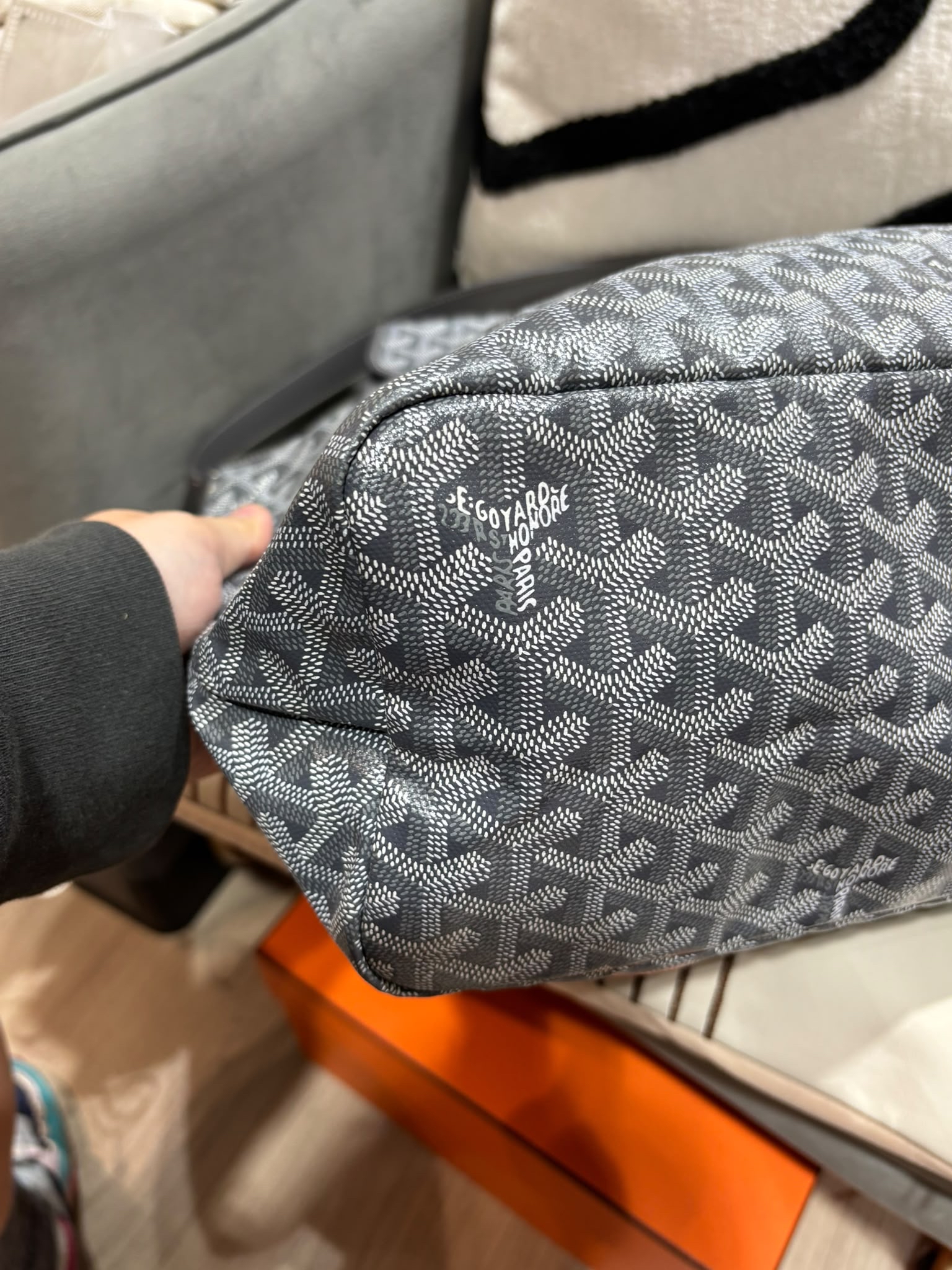Goyard boheme hobo bag   100%Authentic, 98%New ✅Dust bag