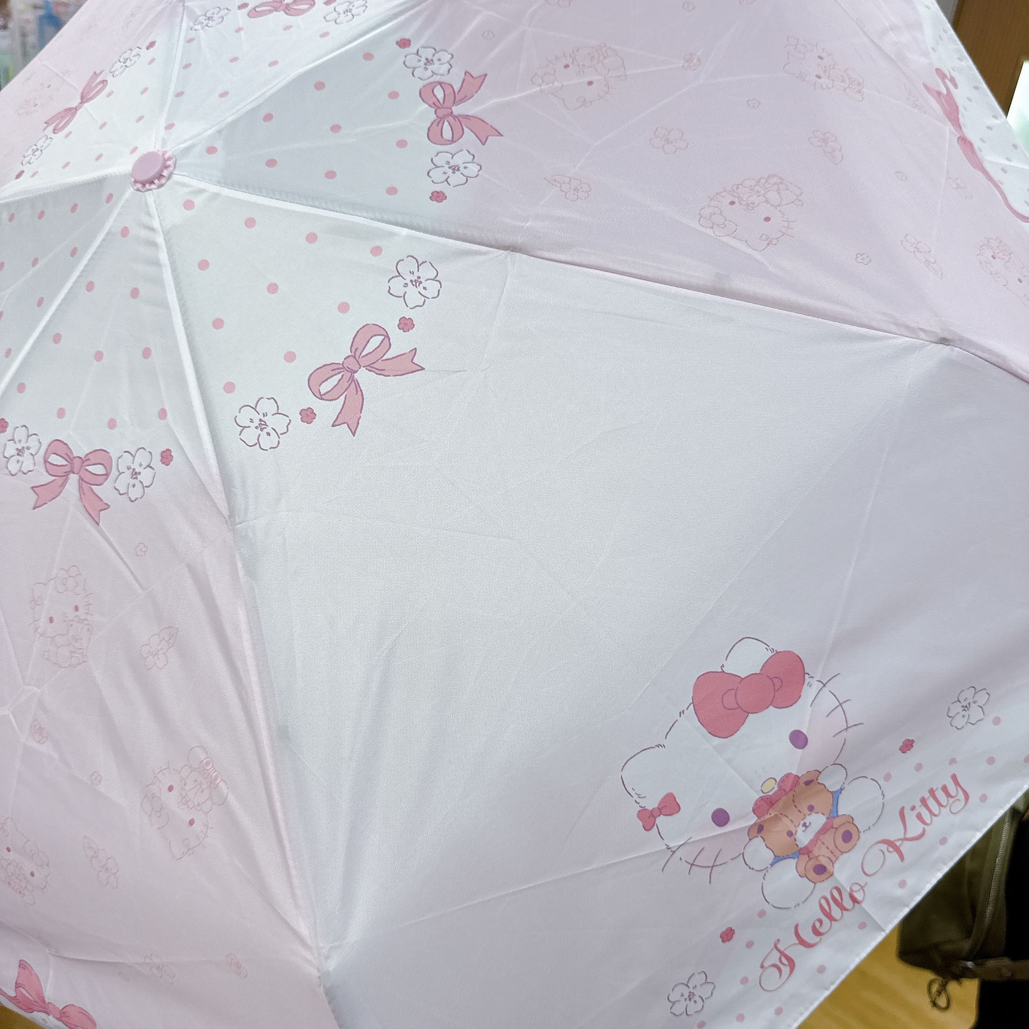 原裝行貨Sanrio 靚靚55cm自動縮骨遮配珠鏈 晴雨兼用 防uv