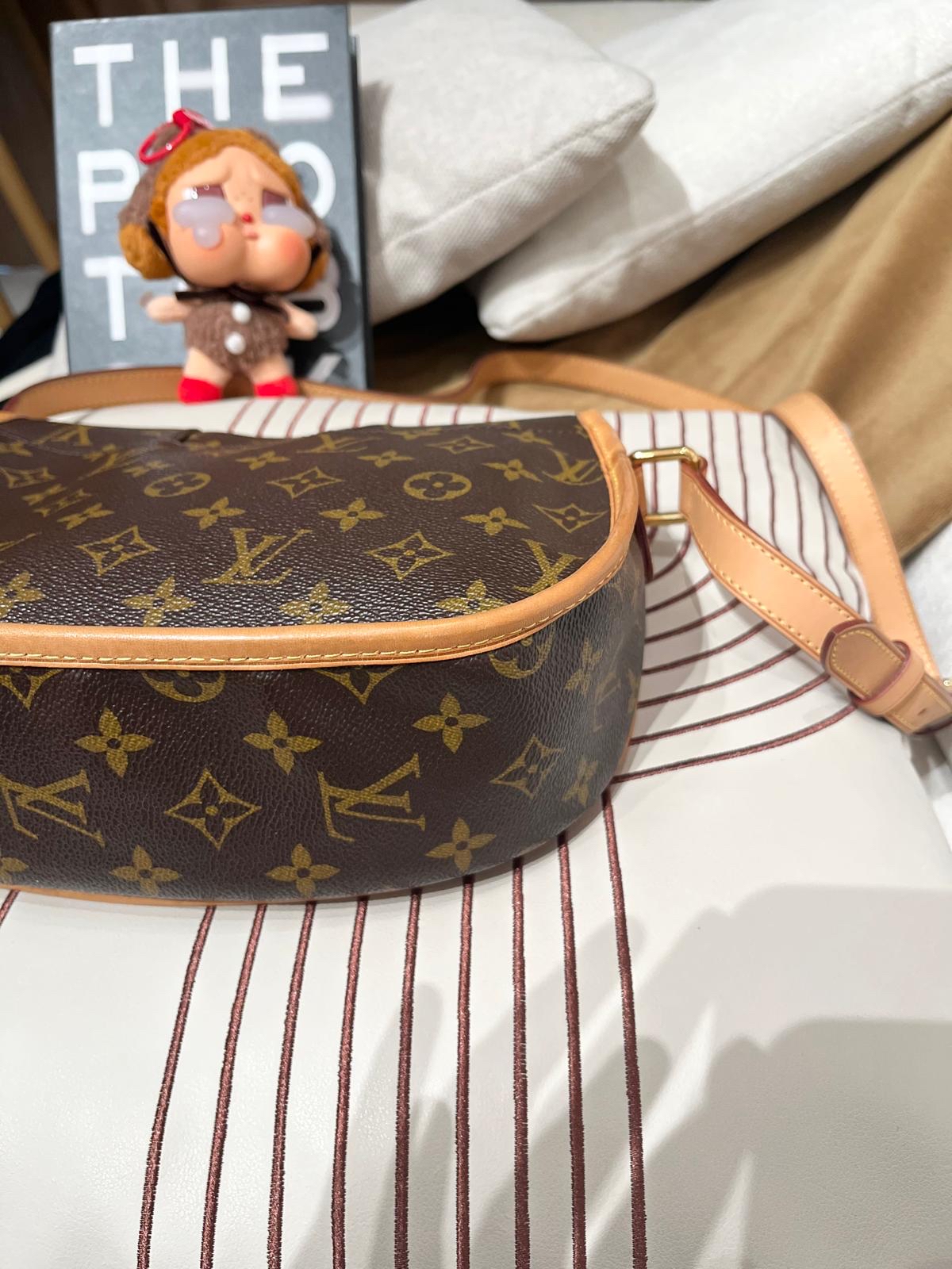  Lv Menilmontant PM monogram crossbody bag 100%Authentic ,95%new✅dust bag  