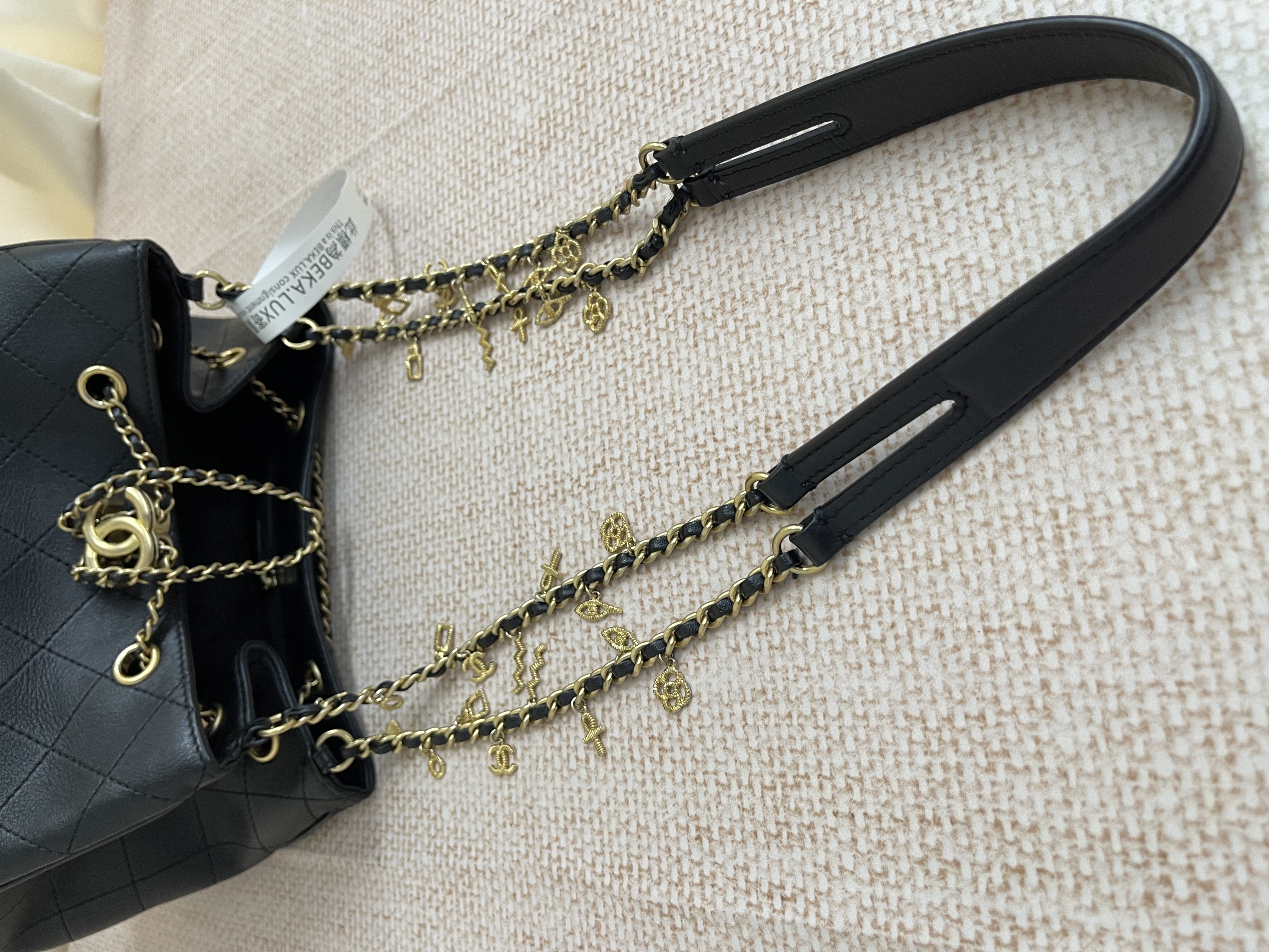 Pre-owned Chanel Bucket Bag/ Product Code: 26022104