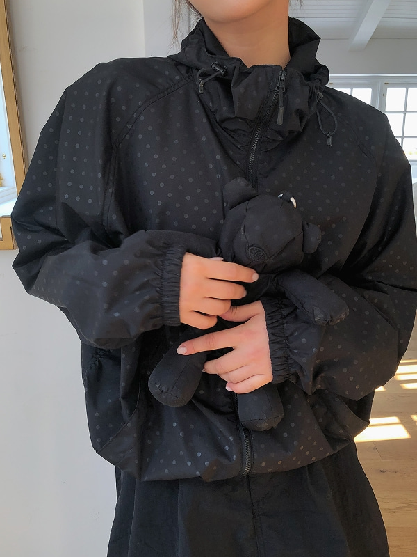 Who.A.U Packable WindBreaker