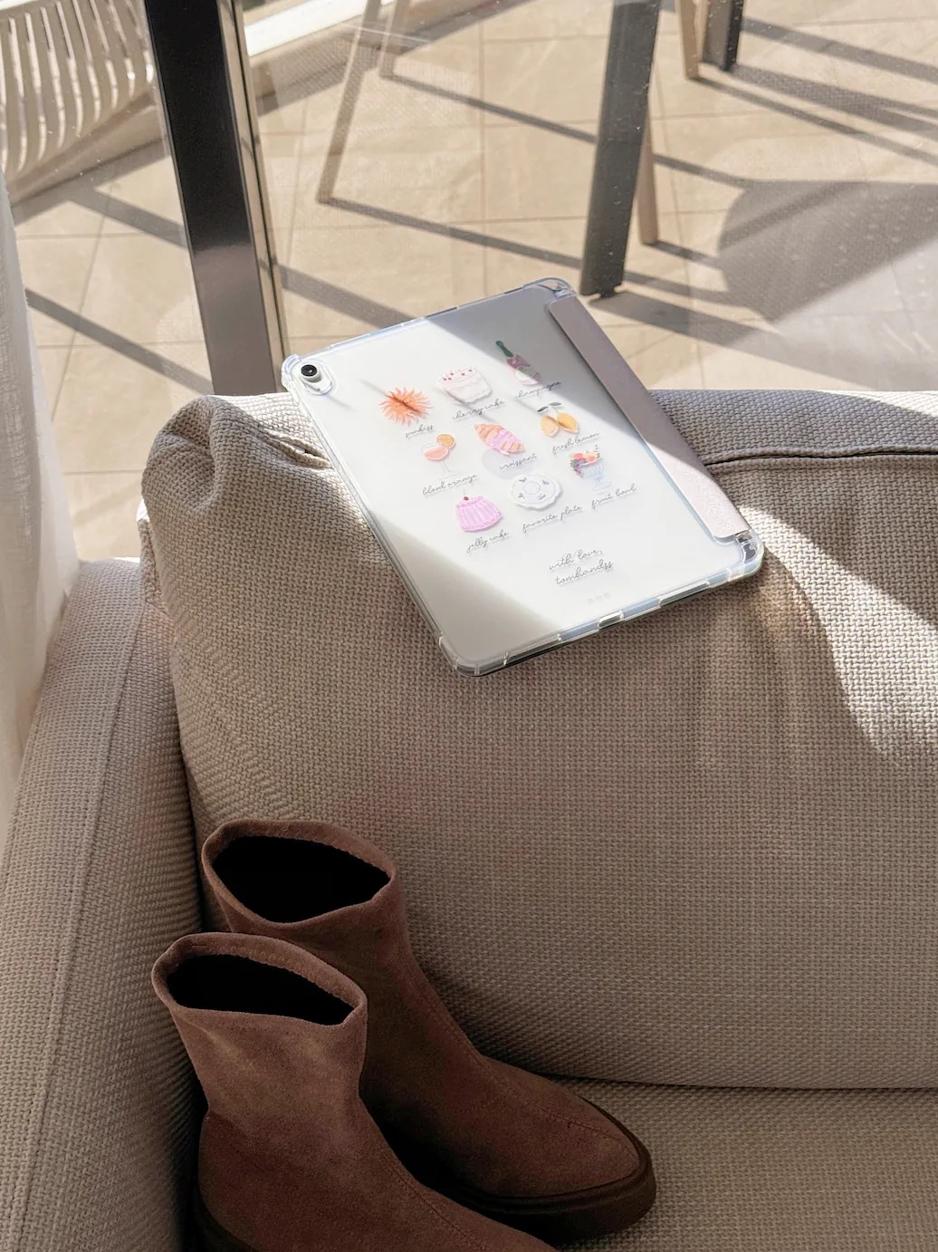 【Party & Summer!】透明磨砂書本式 iPad Case