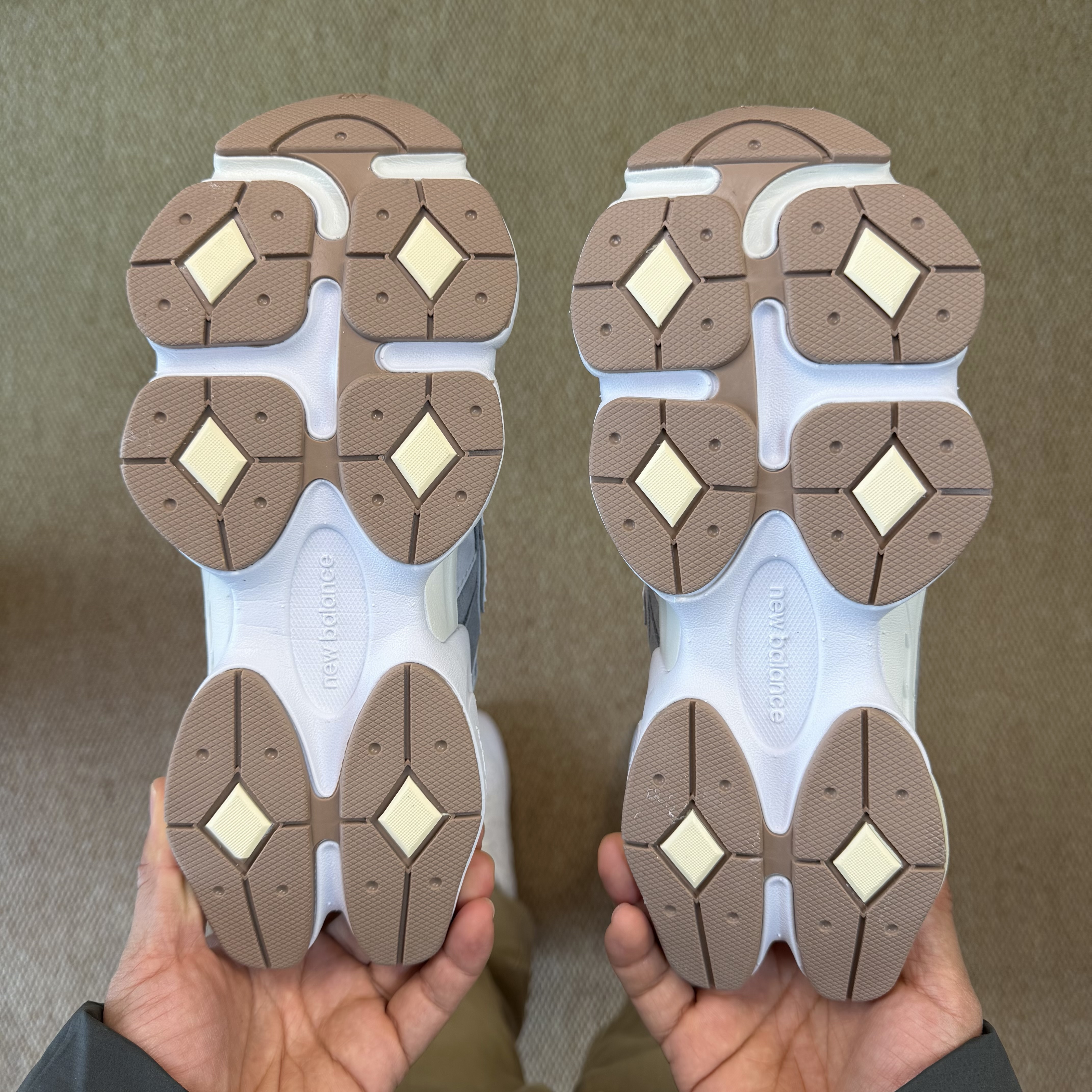 New Balance 9060 U9060AUB