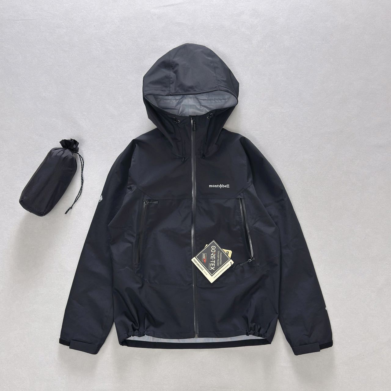 0326 日版Mont.Bell GORE-TEX連帽衝鋒褸 4月底