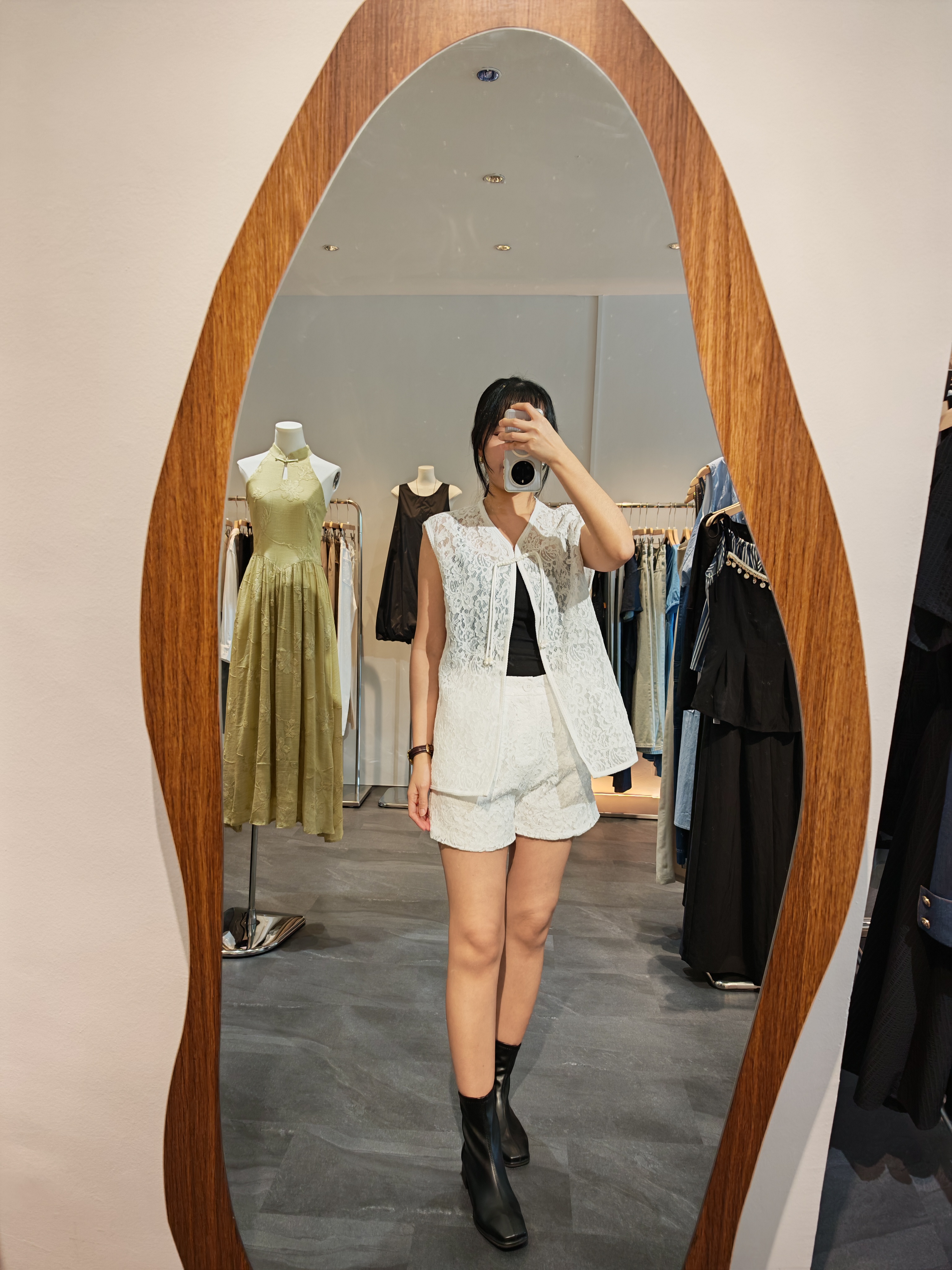 【设计师款】精致蕾丝钩花短裤