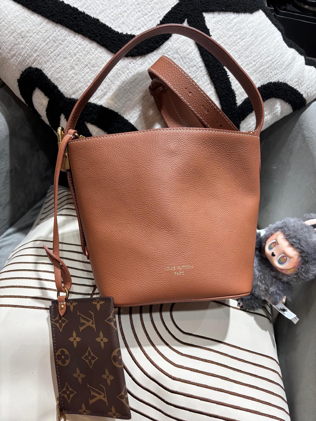 LV Low KeyAll In BB bucket Bag 100%Authentic, 98%New ✅Coin Purse ✅Dust bag