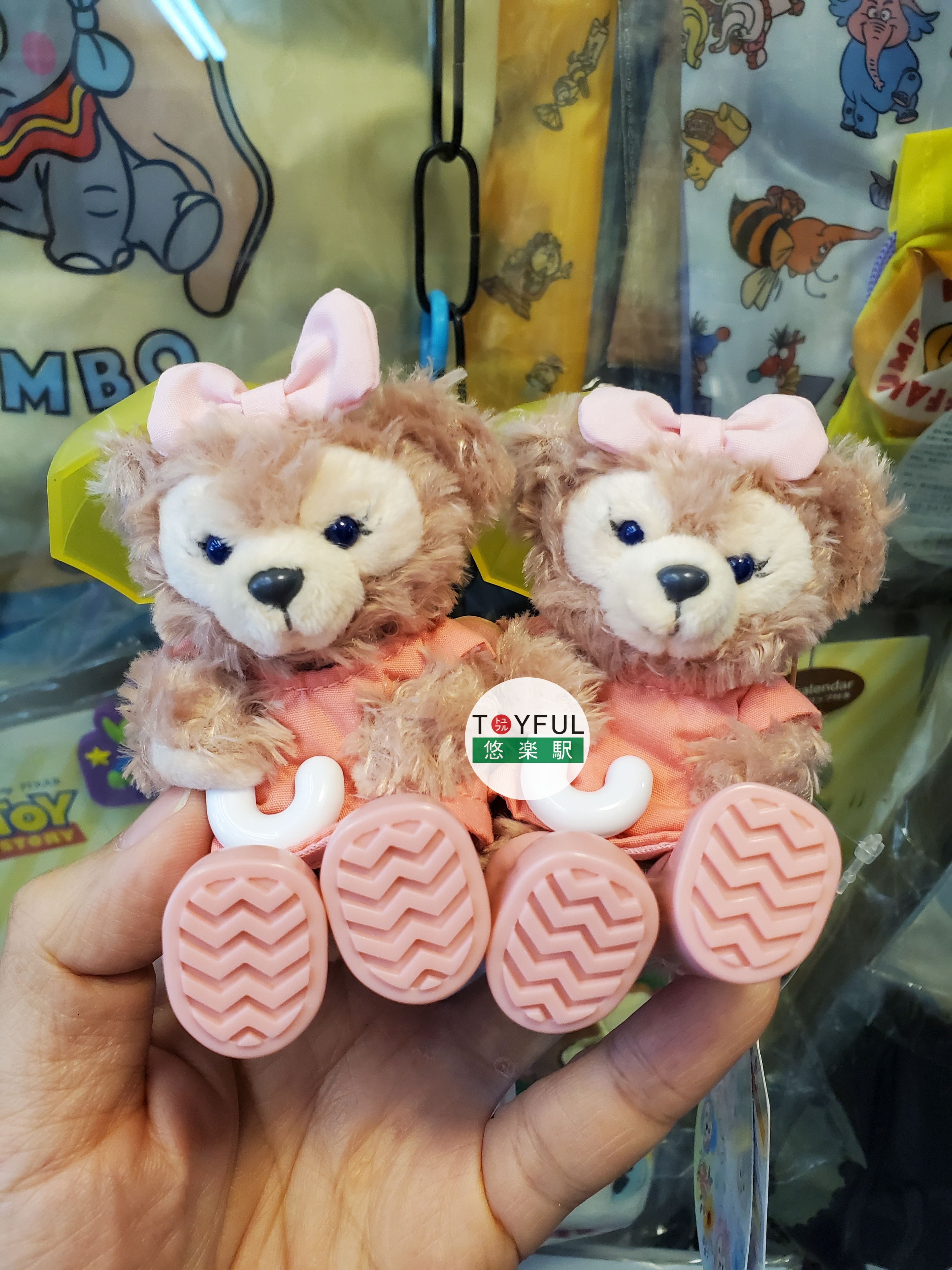 [現貨] [東京迪士尼] Beautiful Rainy Day|坐款吊飾 {TF220506C}