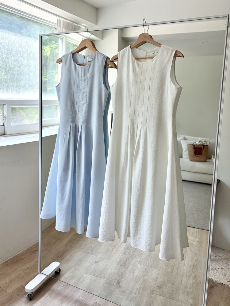 Linen Pintuck Dress (Ivory)