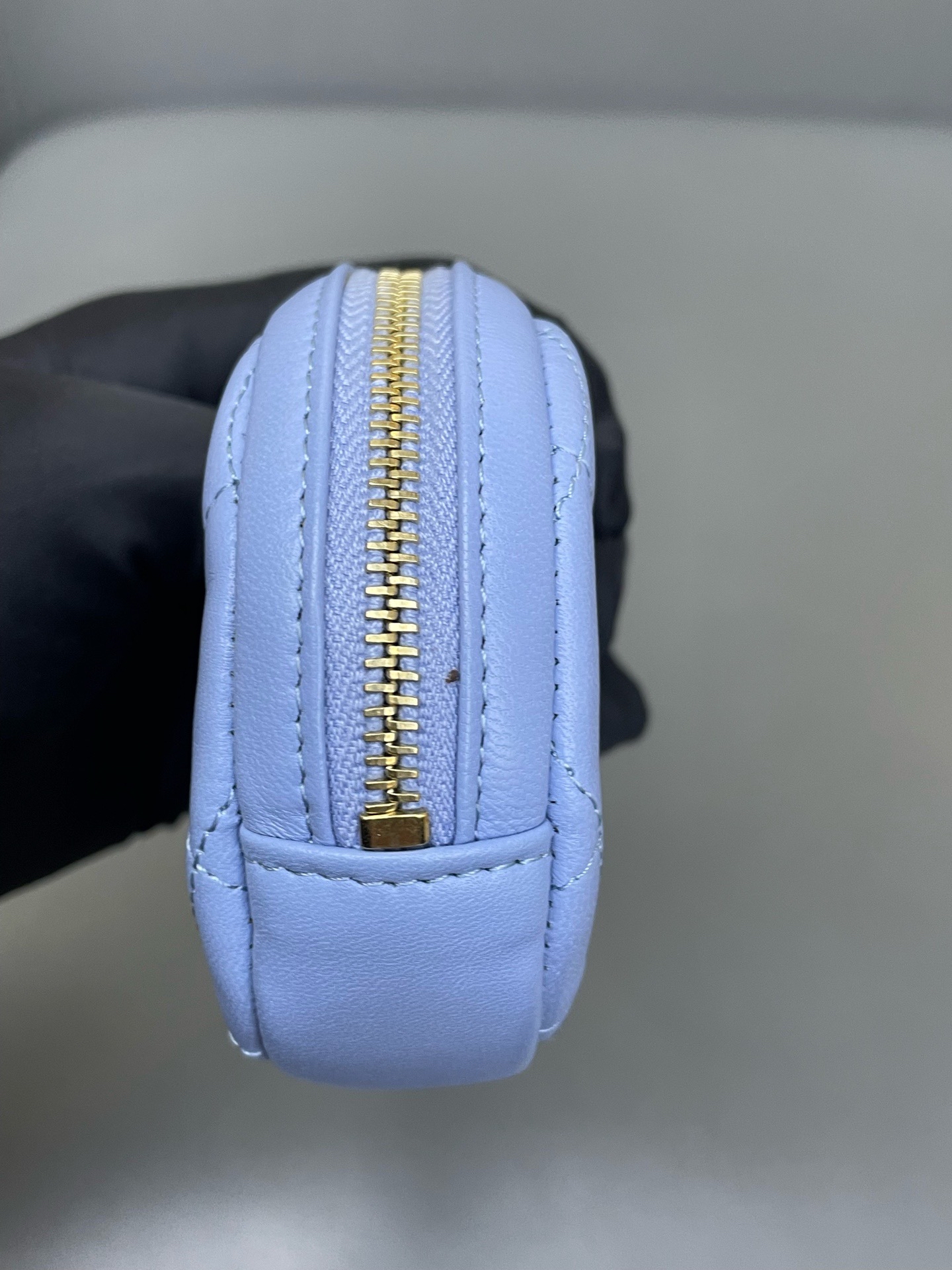 【預訂貨品】Chanel 天空藍金扣羊皮散子包