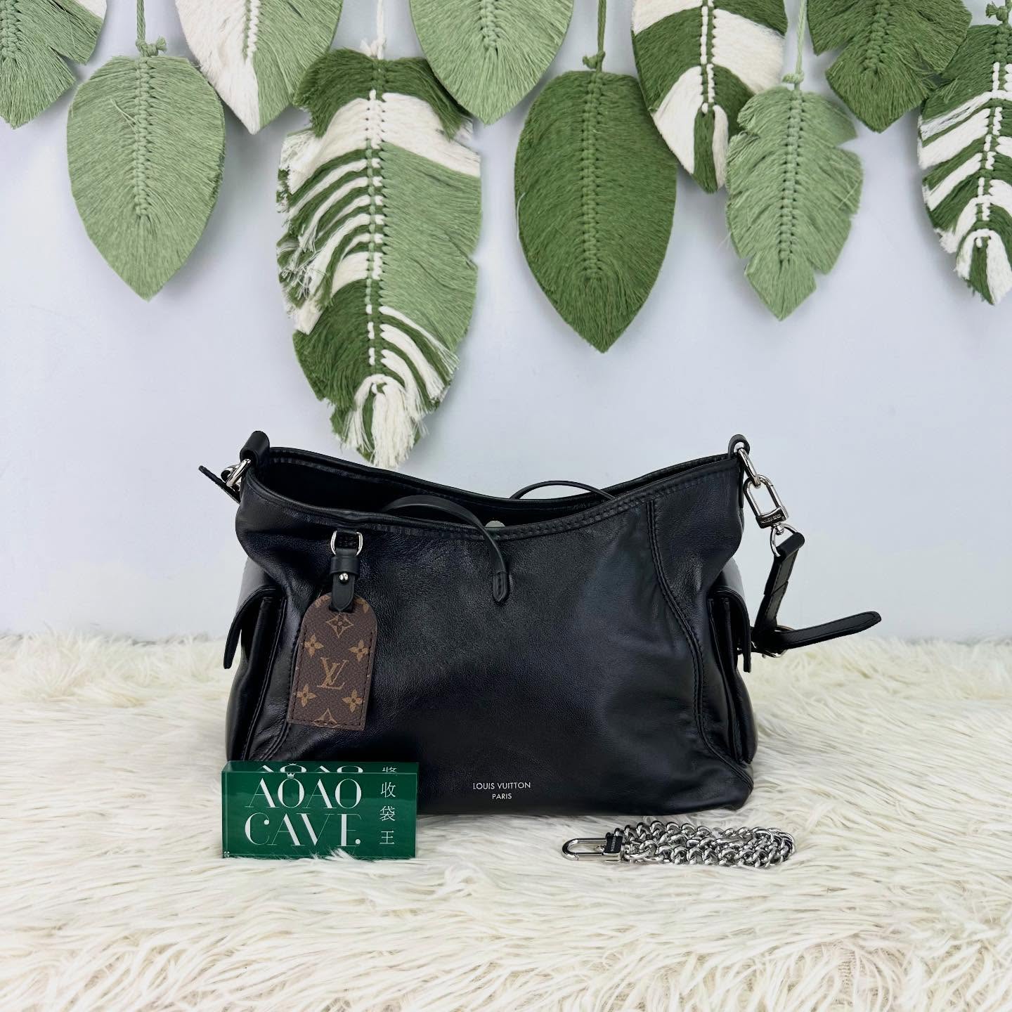 LV 🤍PRE OWNED CarryAll Cargo 黑武士 29cm 晶片款🖤