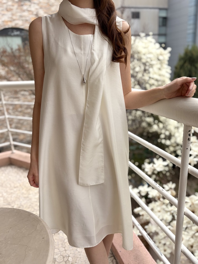 The Flowy Scarf-Detail Dress (Ivory)