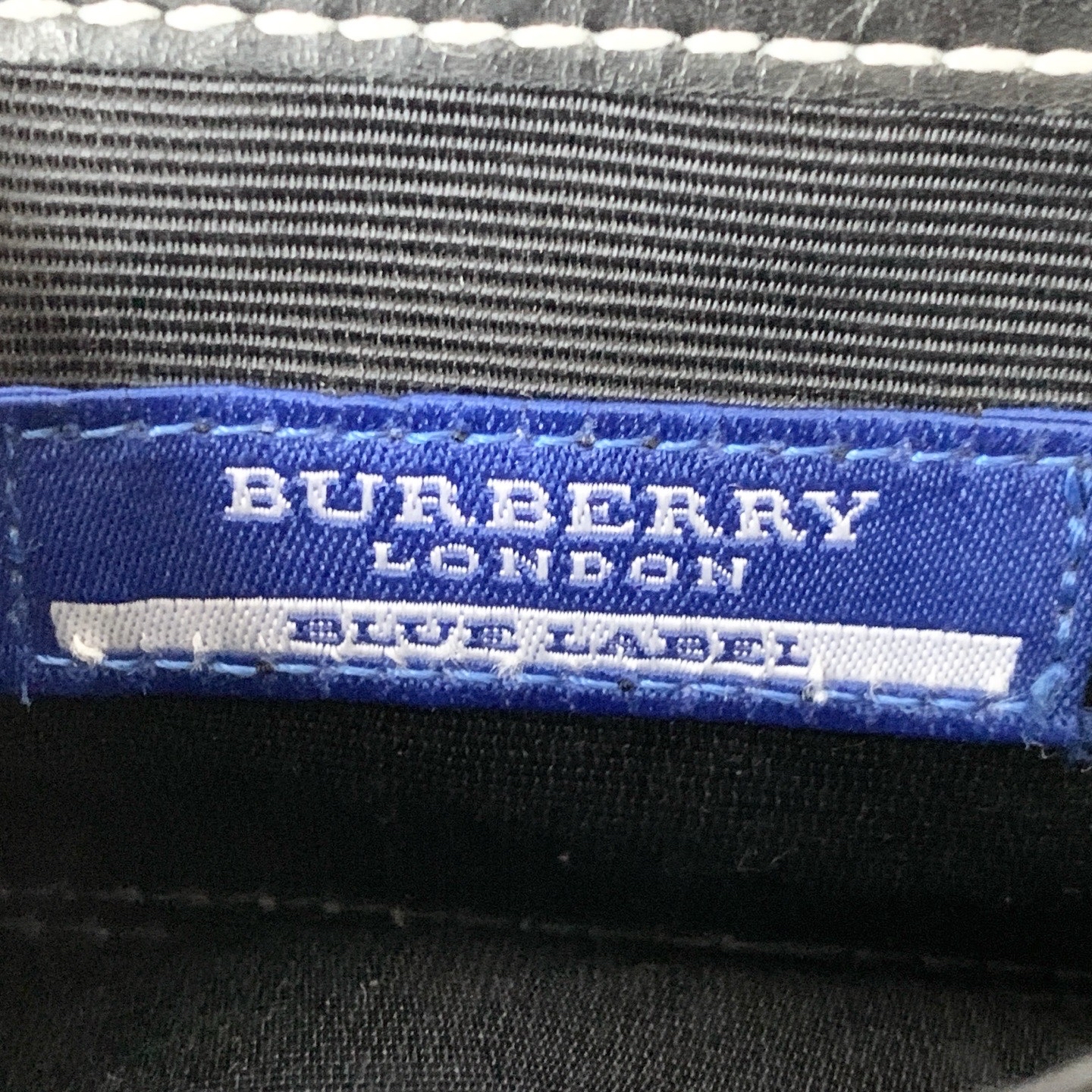 【預訂貨品】Burberry黑白格紋法棍包