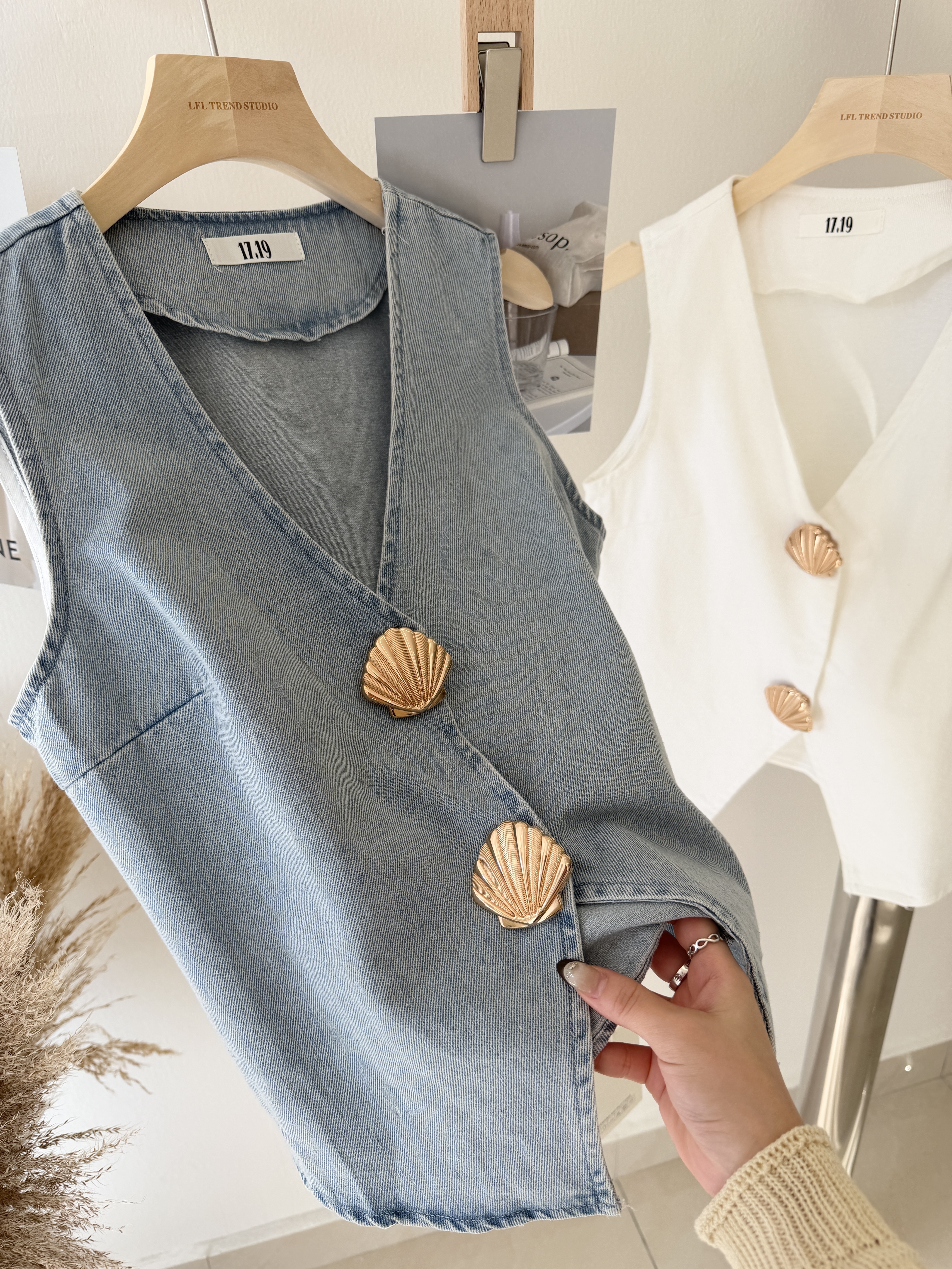 6555 法式御姐V领牛仔马甲