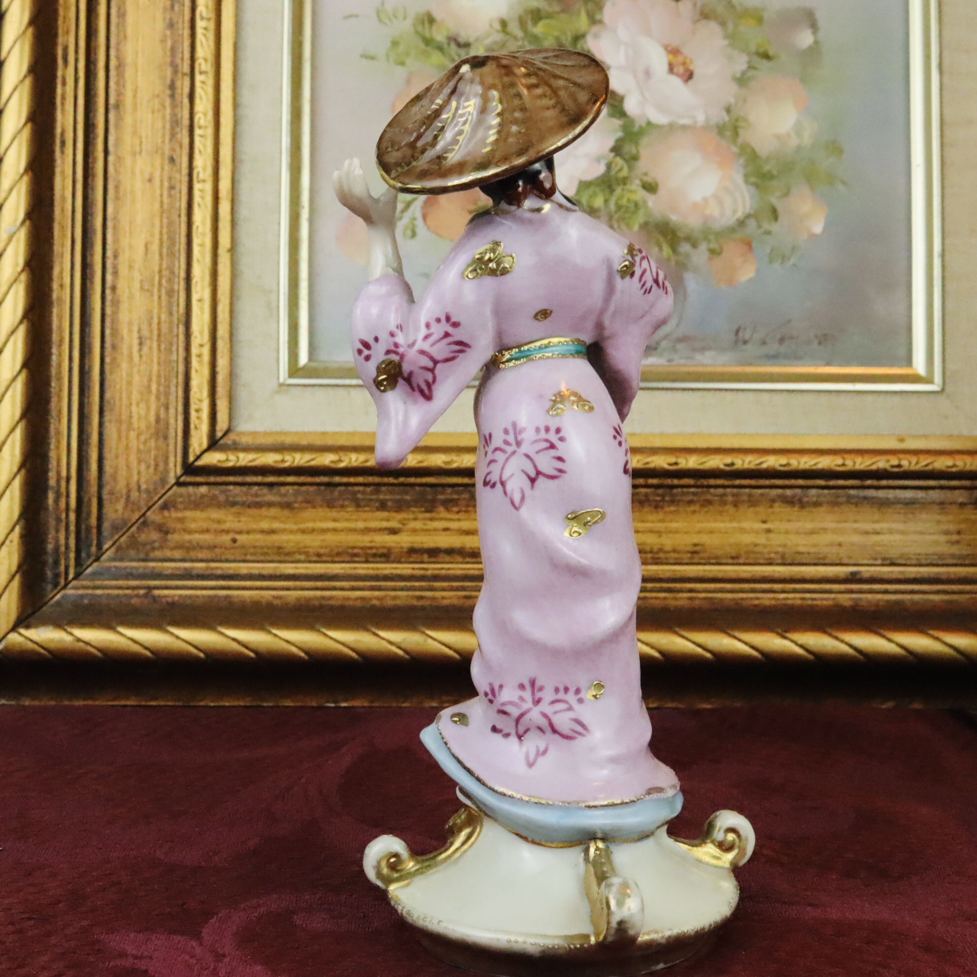 RARE! 1945-1951 Made in Occupied Japan Hand-painted Oriental Lady Wearing Sun Hat Lady Porcelain Doll /Porcelain Figurine (MT1667)
