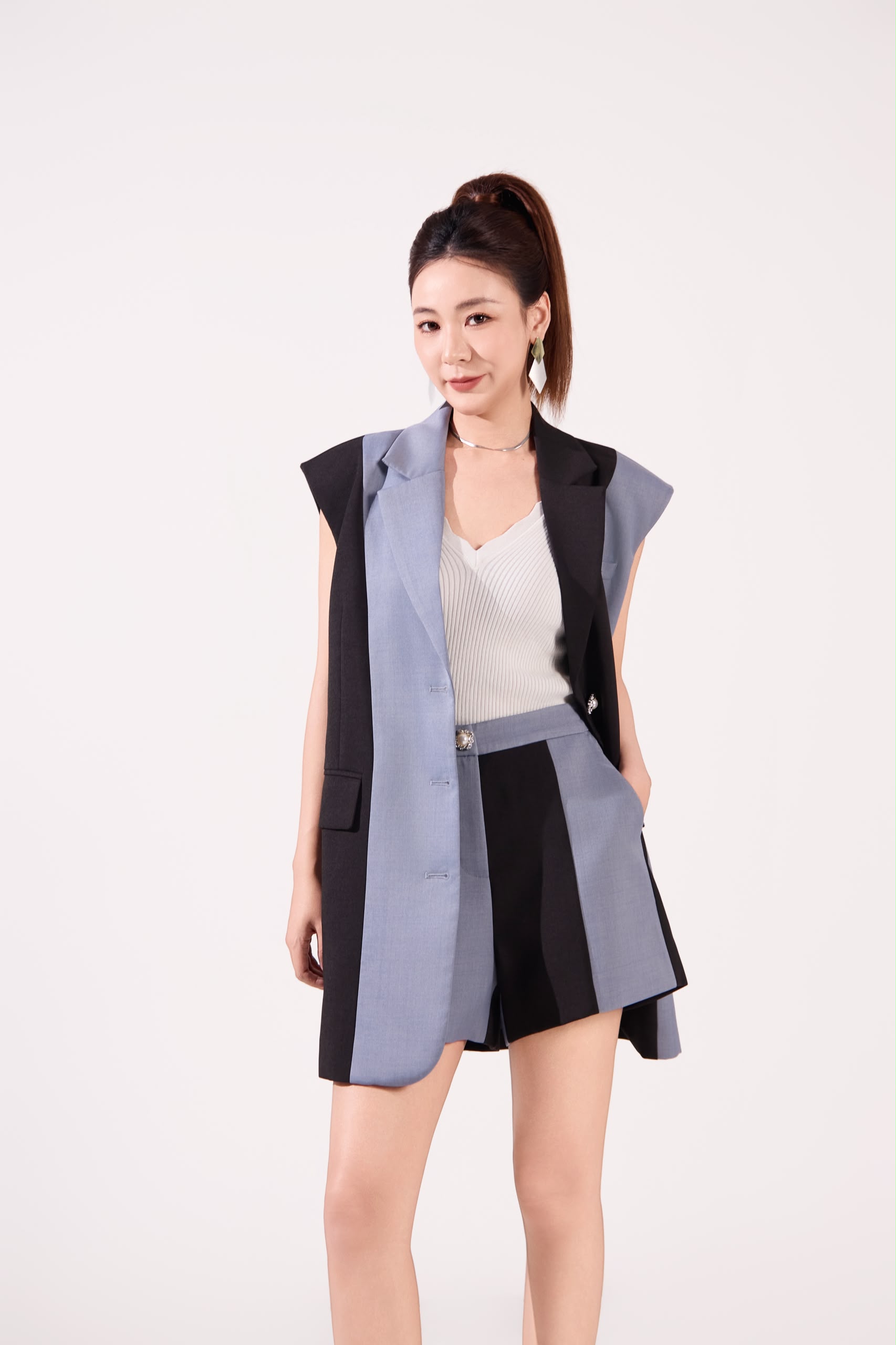 10141398+13141399 Two-Tone Longline Blazer & Shorts Set