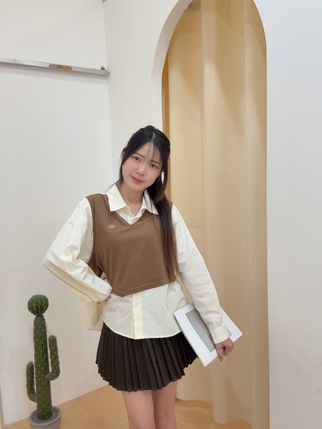 韩系假两件马甲背心拼接翻领长袖衬衫 R2608