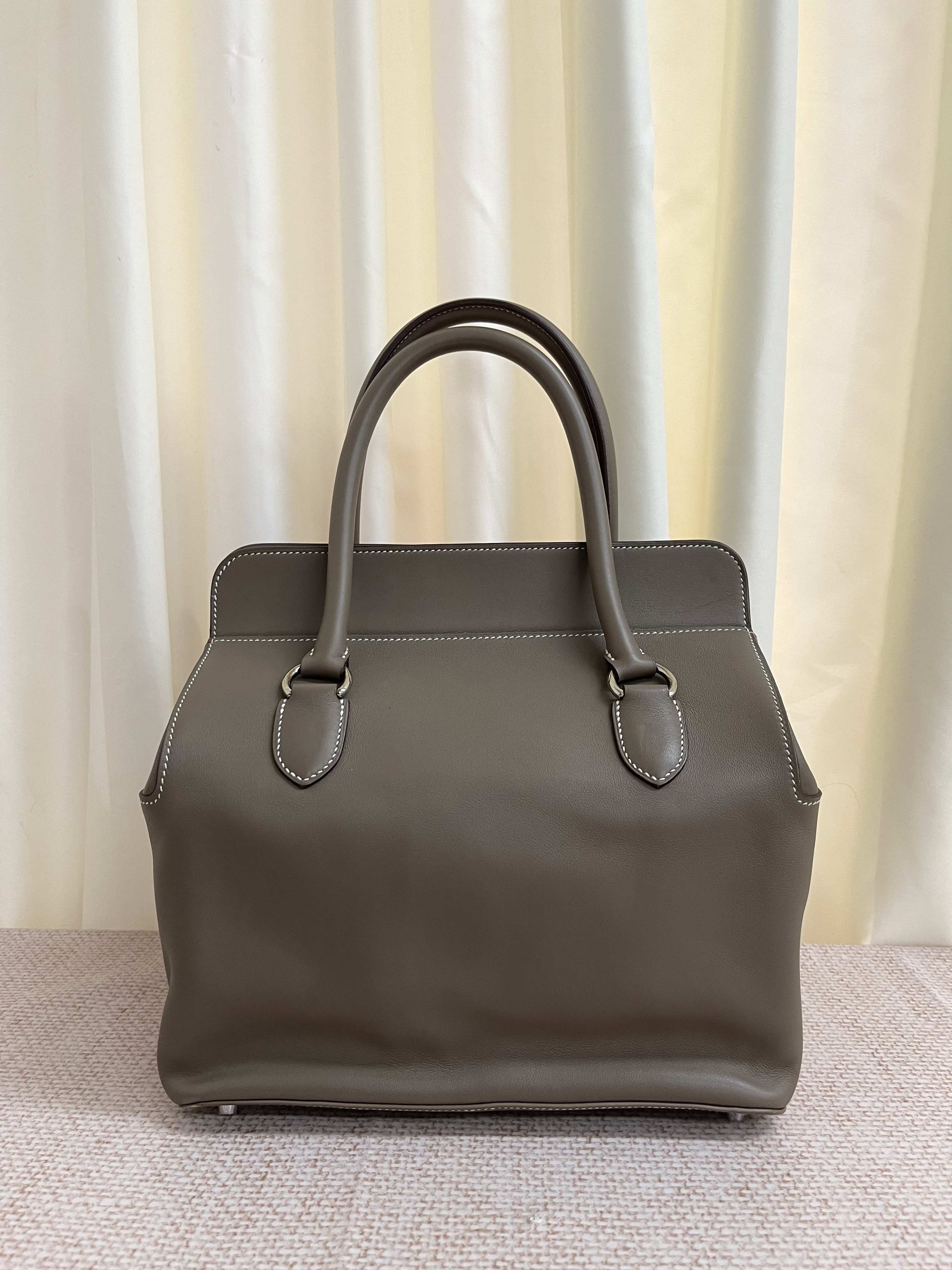 Pre-owned Hermes Toolbox 26/ Stamp R / Product Code: 26022101