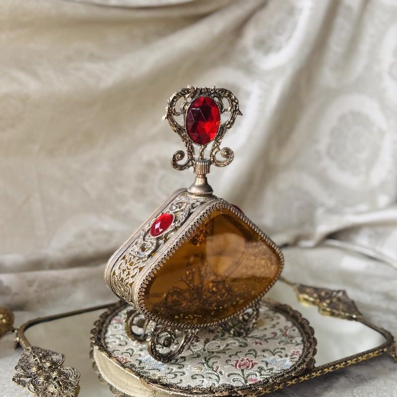 Rare! Early to Mid-Century Romantic Revival Ormolu & Amber Glass Large Perfume Bottle (MT2494)