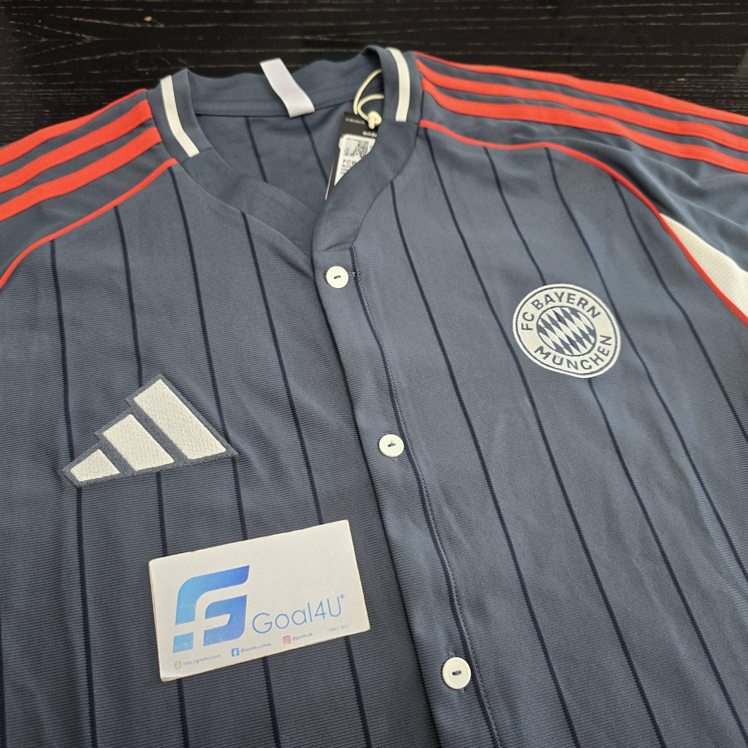 ⚪⚾【拜仁 × 棒球風】Adidas Bayern Munich 拜仁慕尼黑藍色襯衫 JM9435