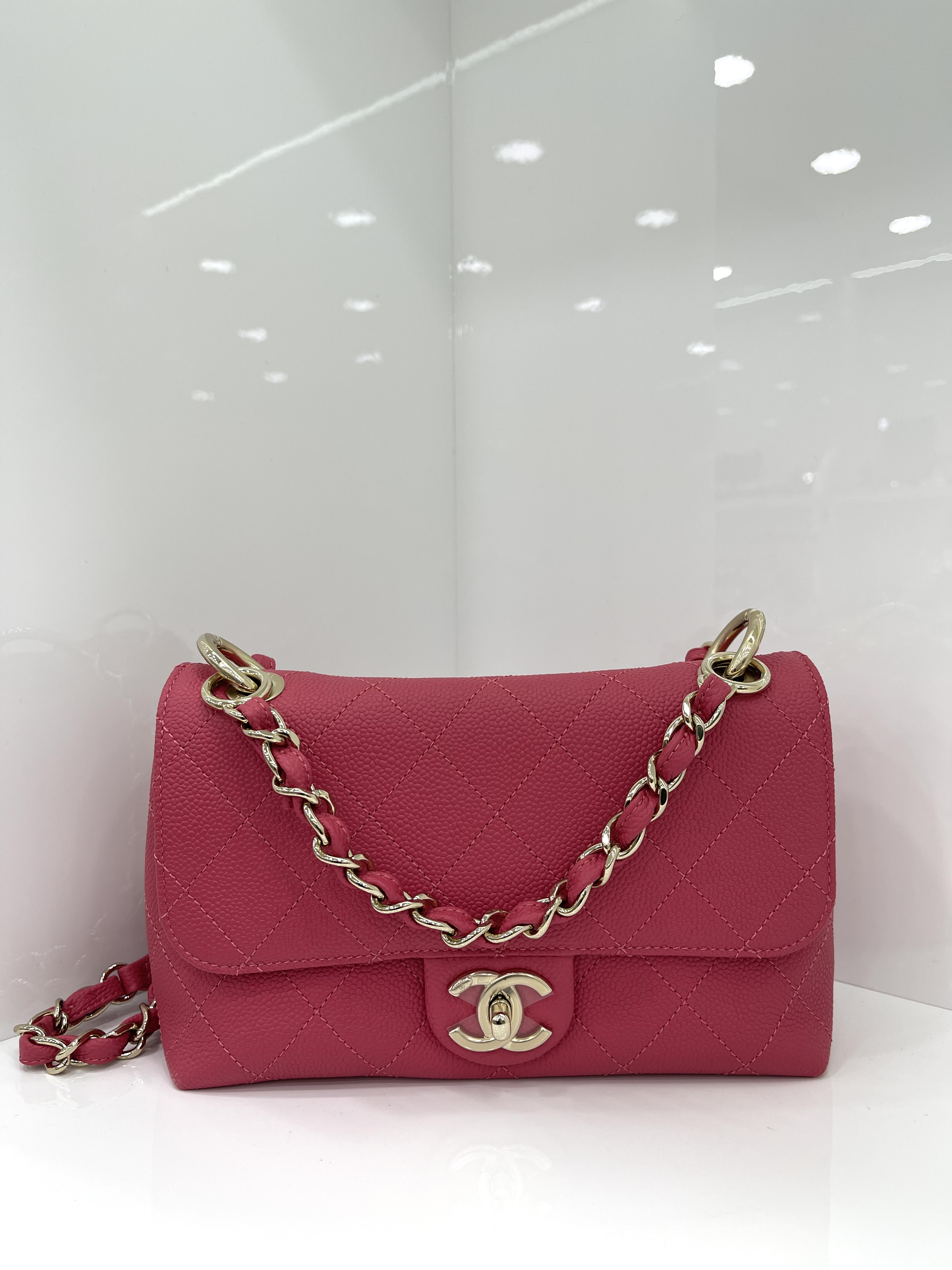 Pre-owned Chanel Caviar City Walk Flap Crossbody Bag