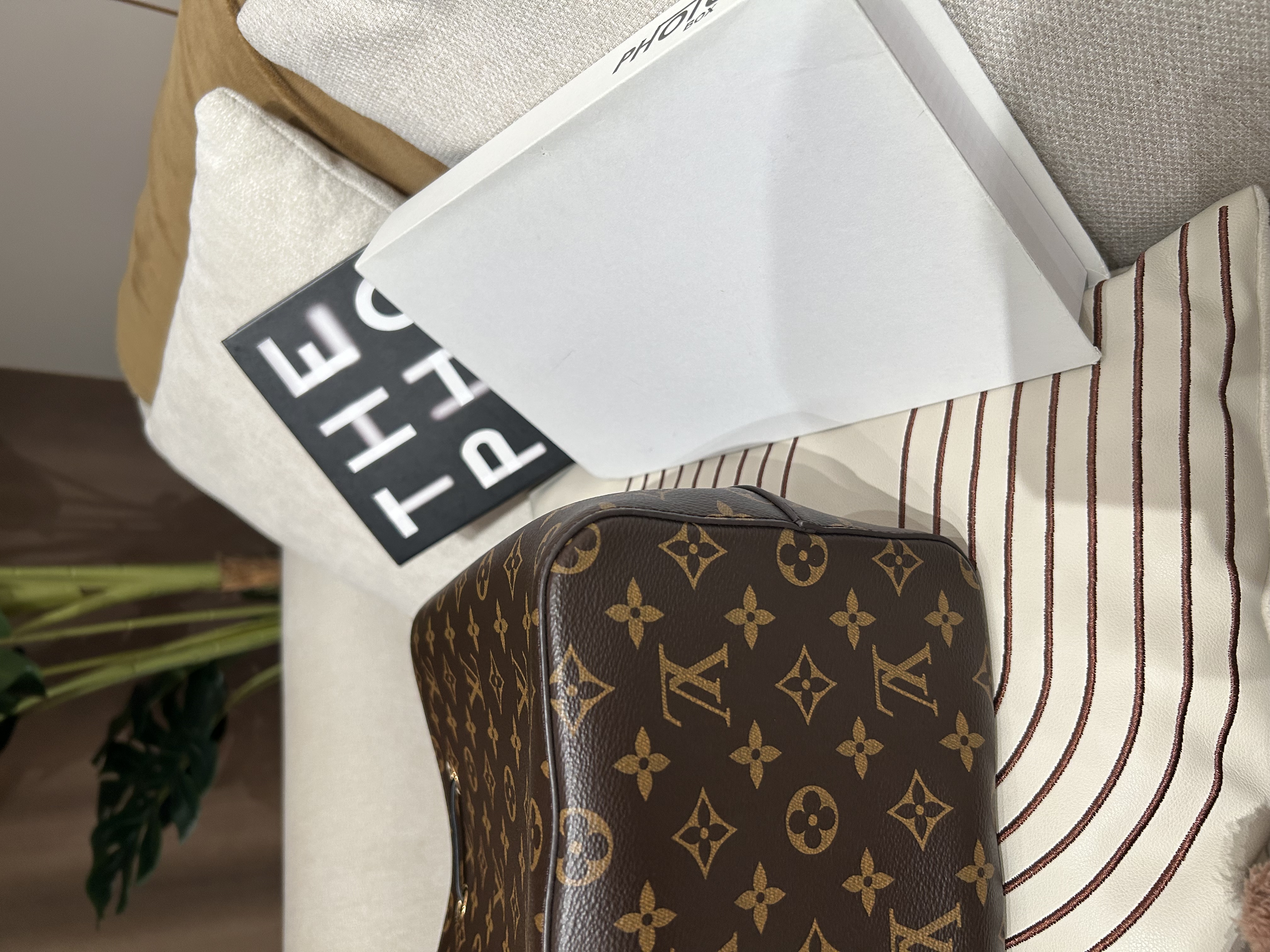 Lv NéoNoé MM Shoulder Bag nepnoe bucket bag M44020,100%Authentic, 95%New ✅Dust bag 