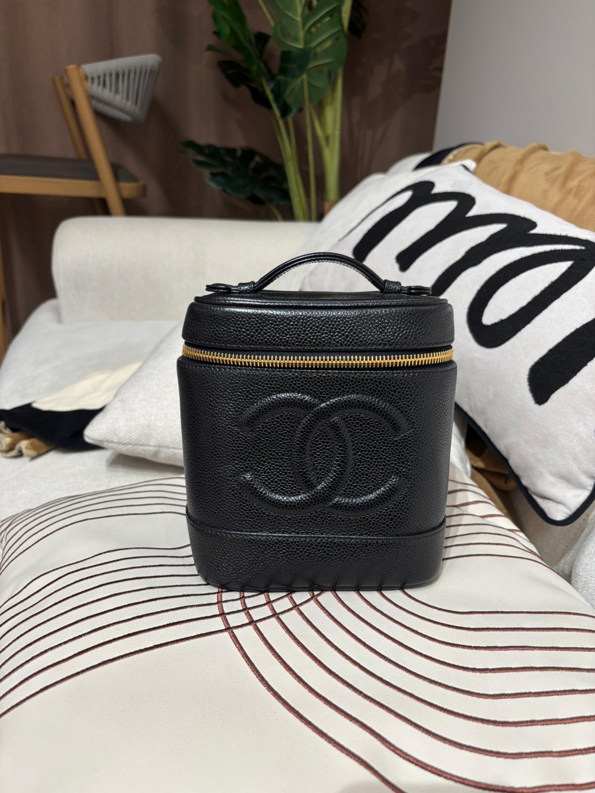 Chanel vanity Vintage 魚子醬牛皮金鏈中古化妝箱 100%Authentic ,95%new ✅7*CARD貼