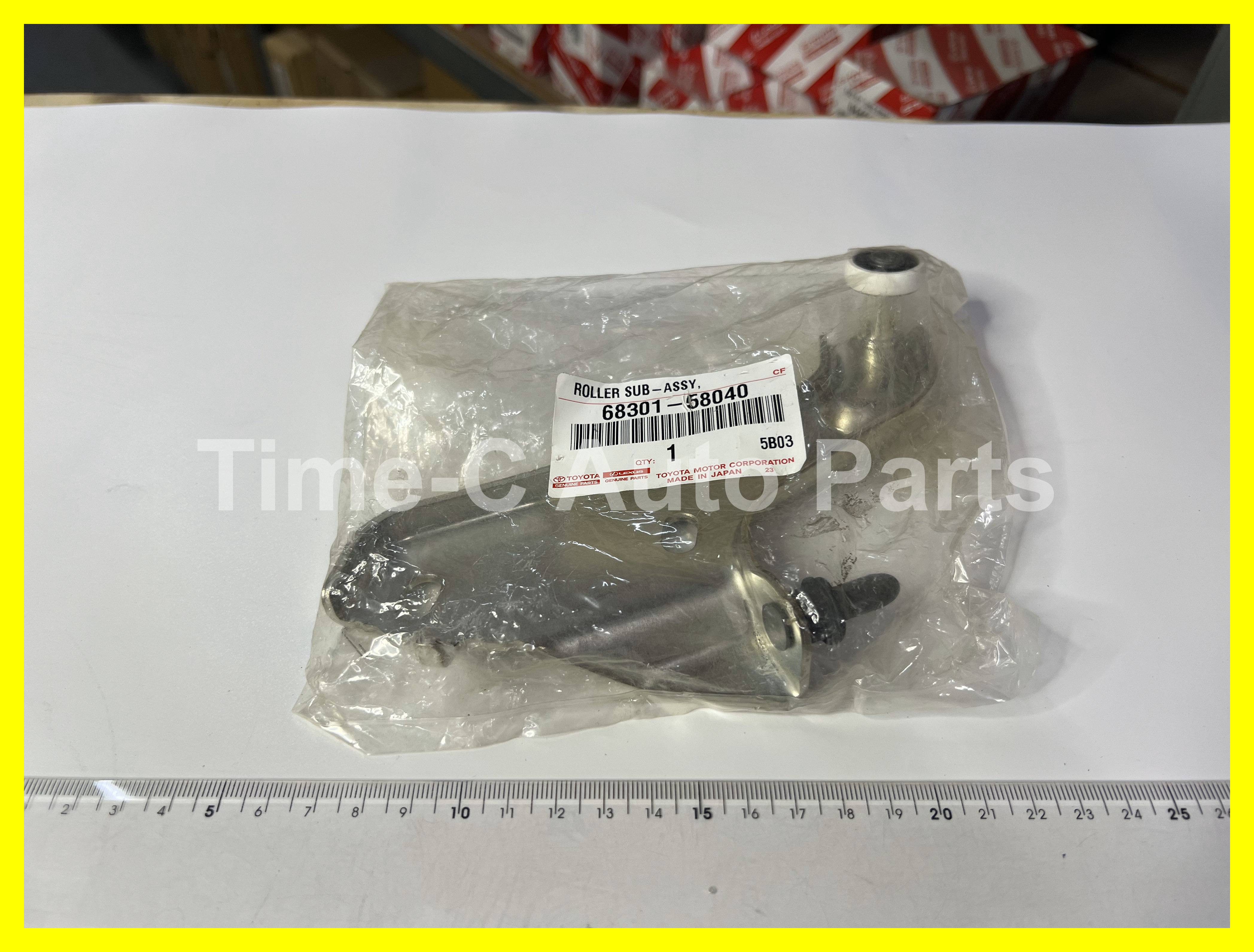 右中門上托轆 68301-58040 - Toyota Alphard Vellfire 30系