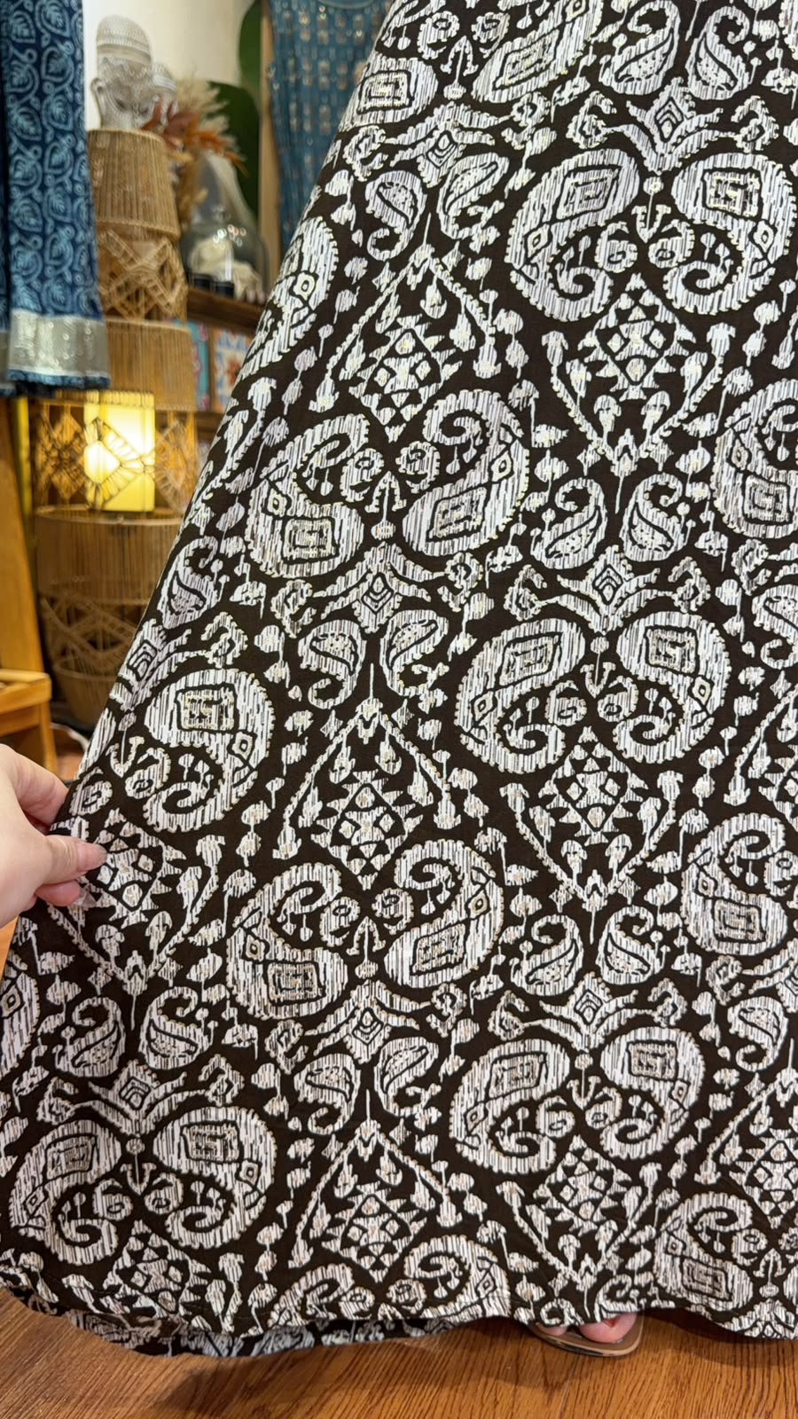 3146 Coffee Wooden Pattern Paisley A-Line Skirt 39"