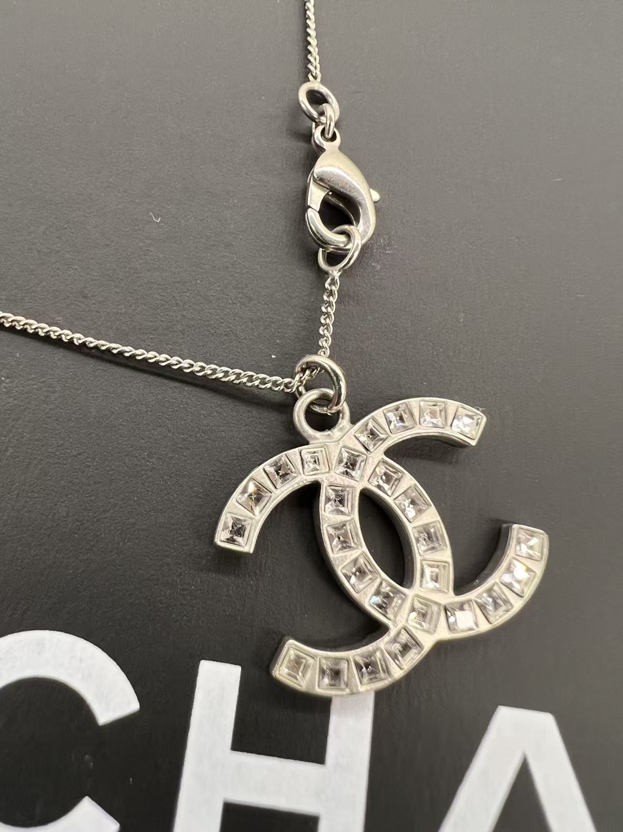 Chanel 簡約CC Logo 項鍊