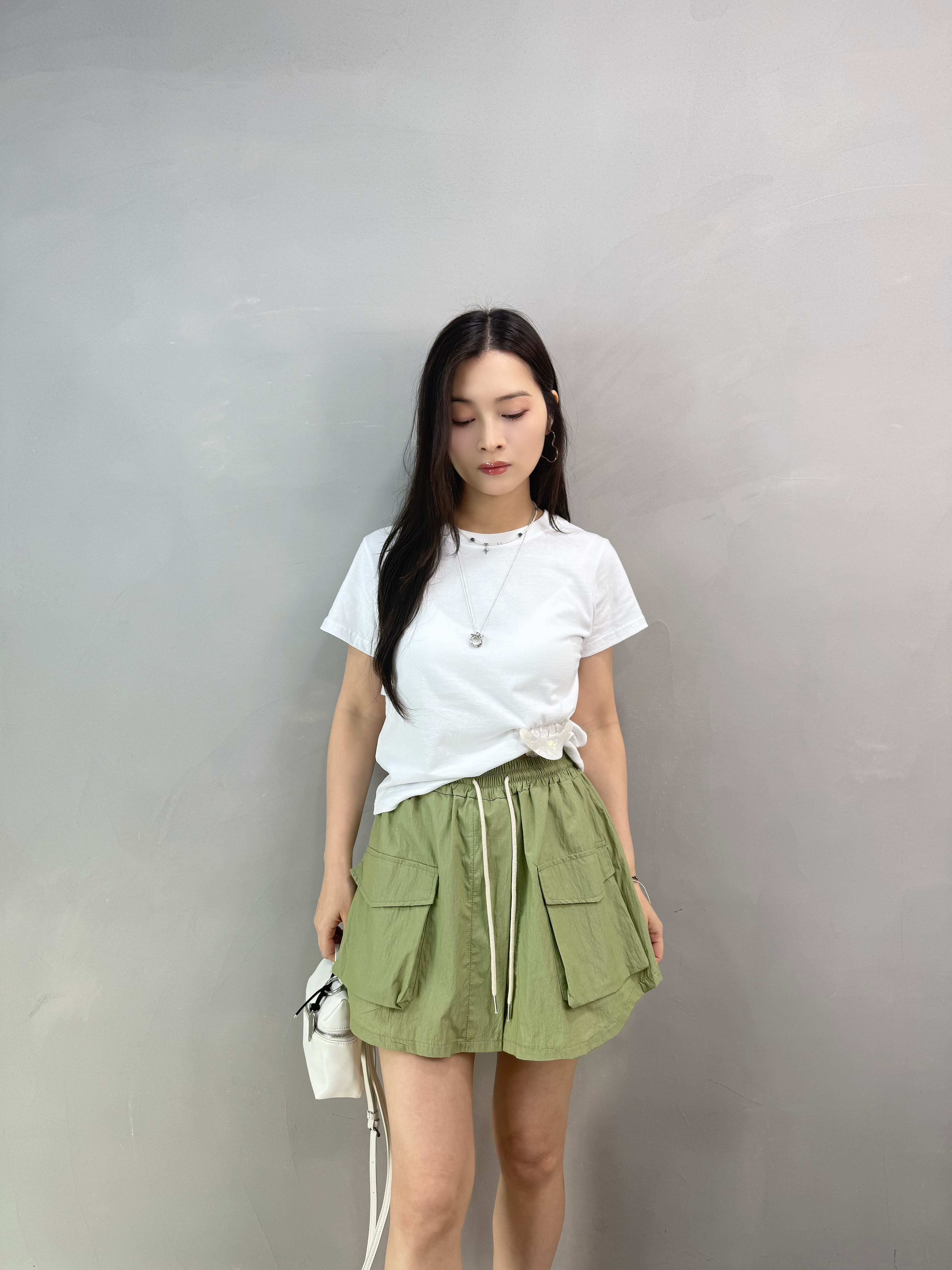 Z84 露背淨色Tee