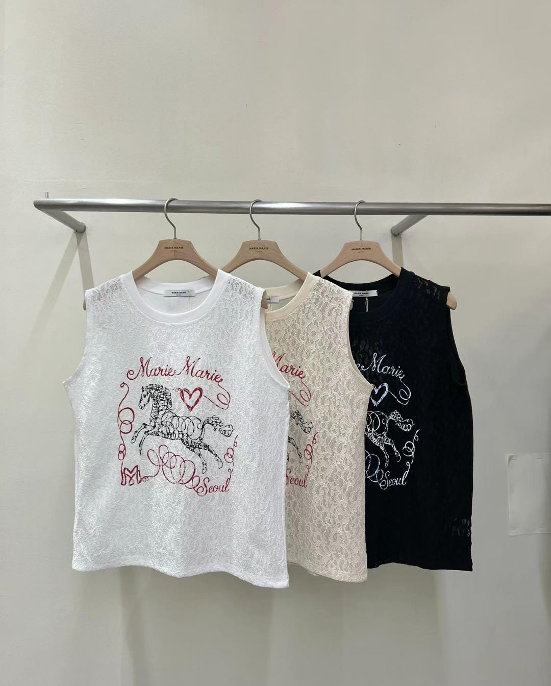 木馬印花鏤空lace背心