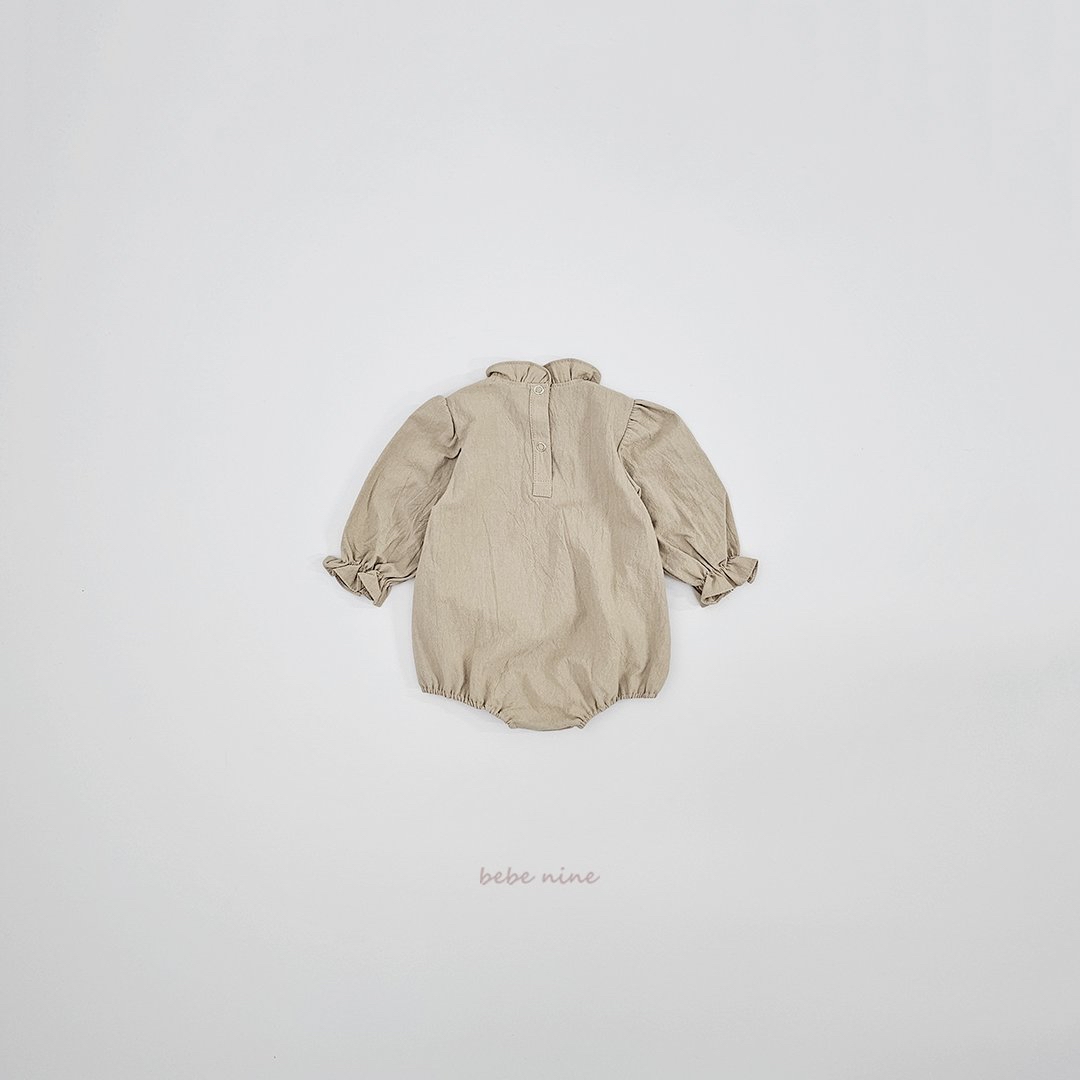 🌸預訂 韓國直送🌸🇰🇷Bebenine兩色摺紋花邊領長袖包屁衣