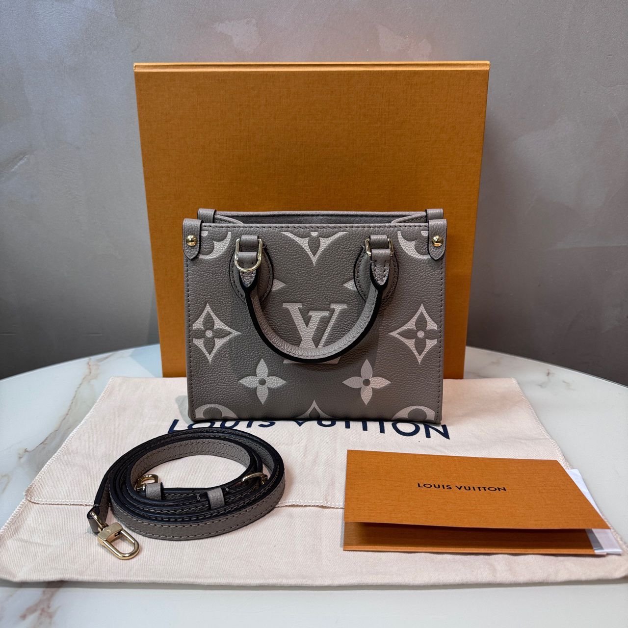 Pre-Owned LV OnTheGO BB