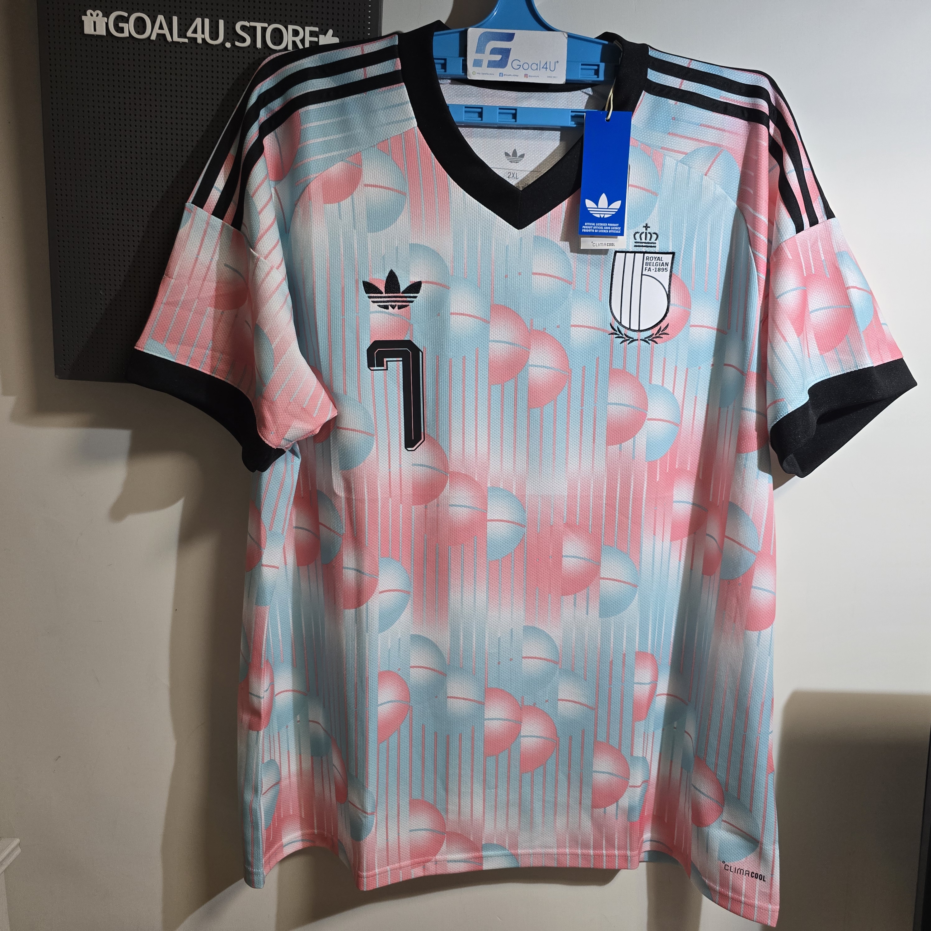 🧊揉合經典復古與現代美學 Adidas Belgium 比利時 2026-27 作客球迷版球衣 (可加印字章) JM8386