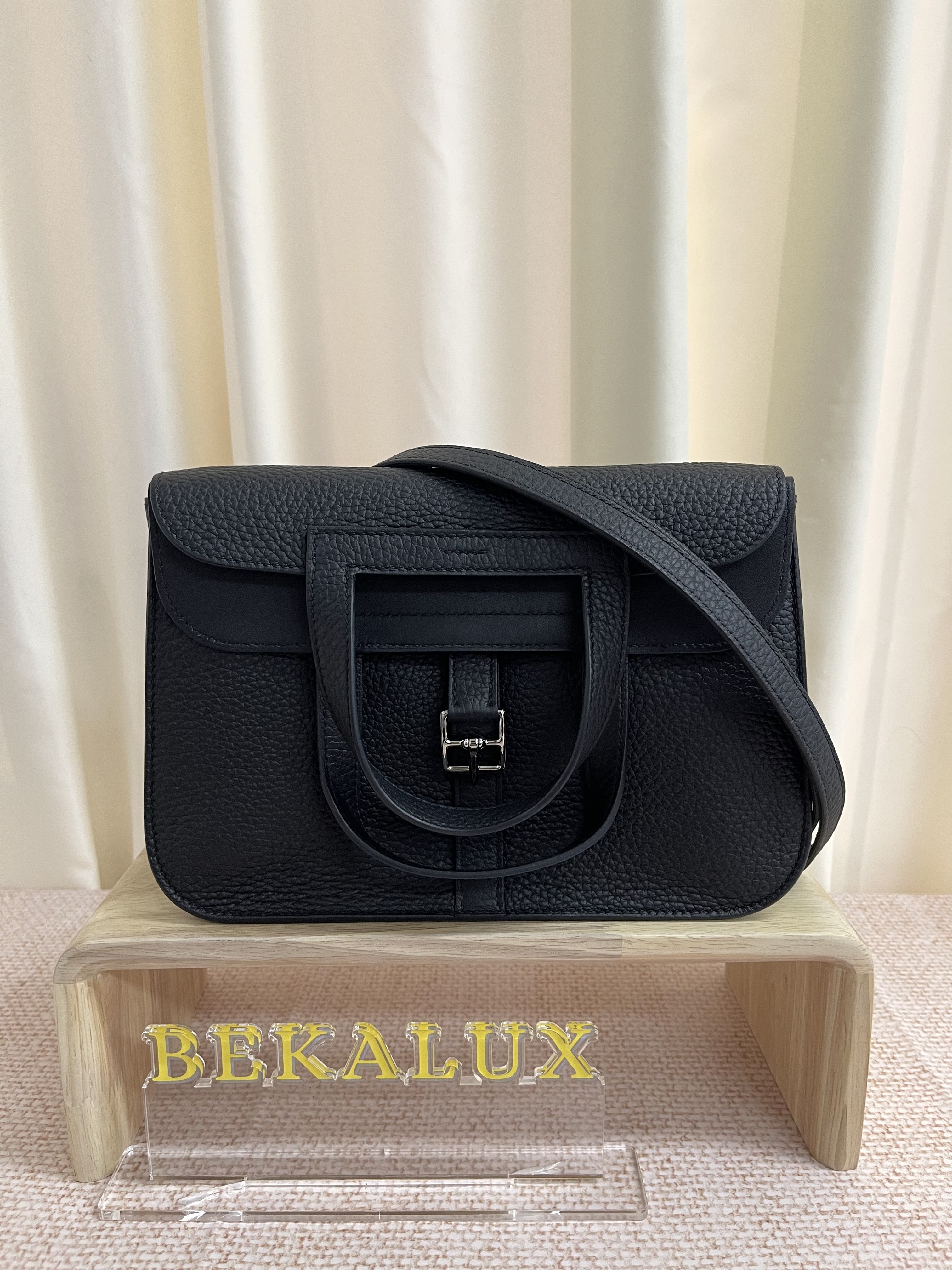 Pre-owned Hermes Halzan / Stamp B/ Product Code: 26021114