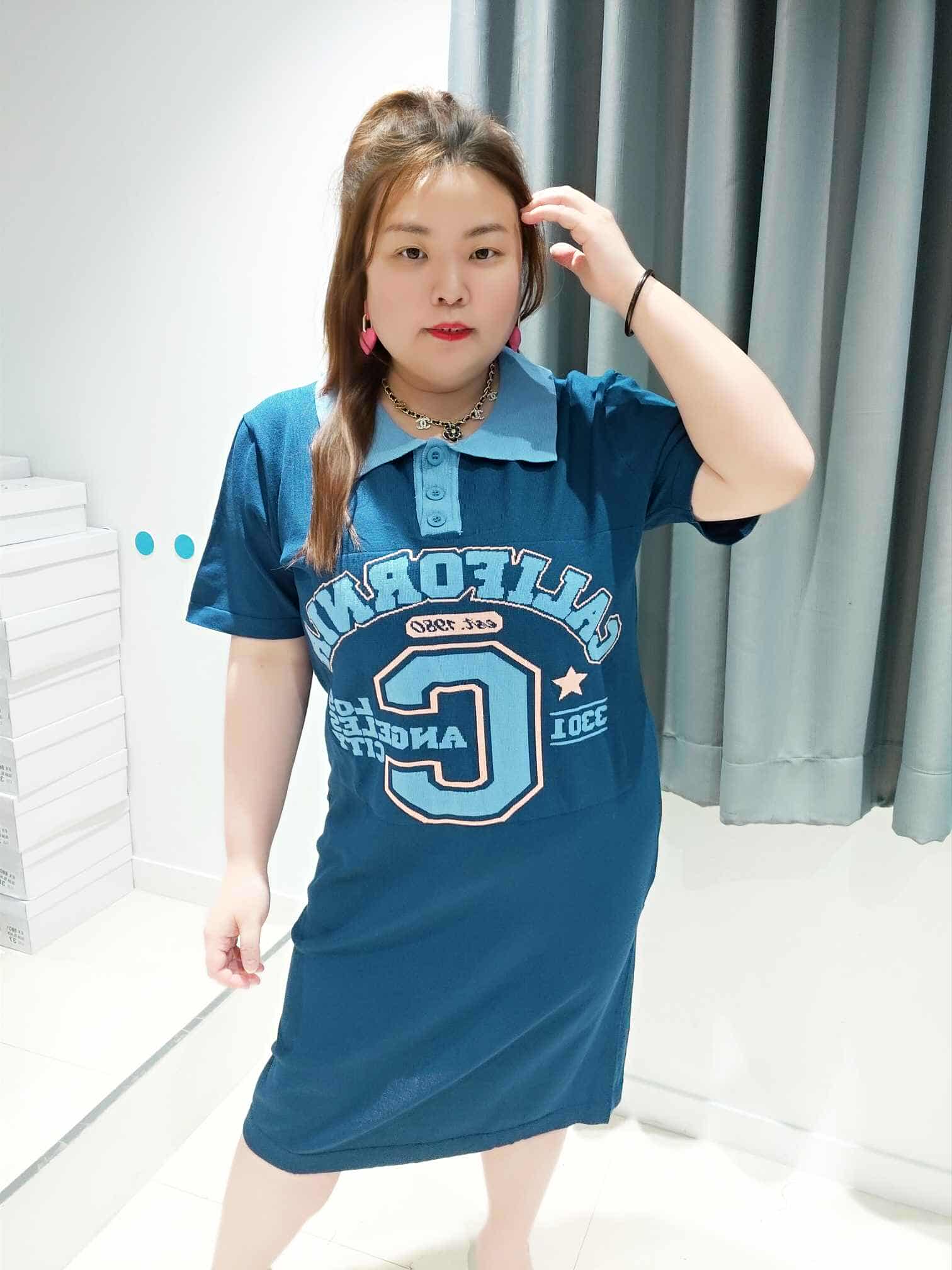 DOA11 大C字母有领连身裙