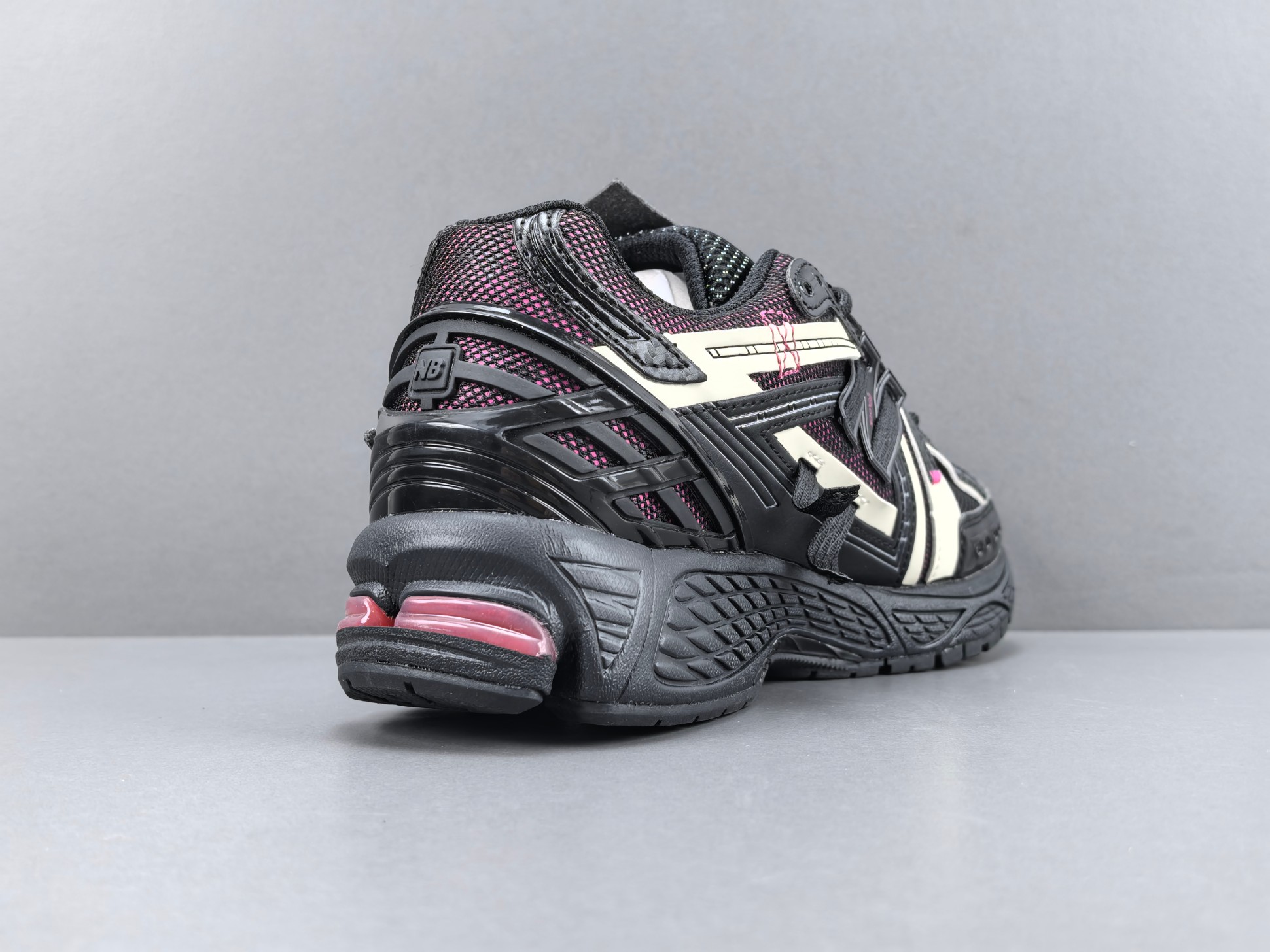 New Balance 1906A U1906AD