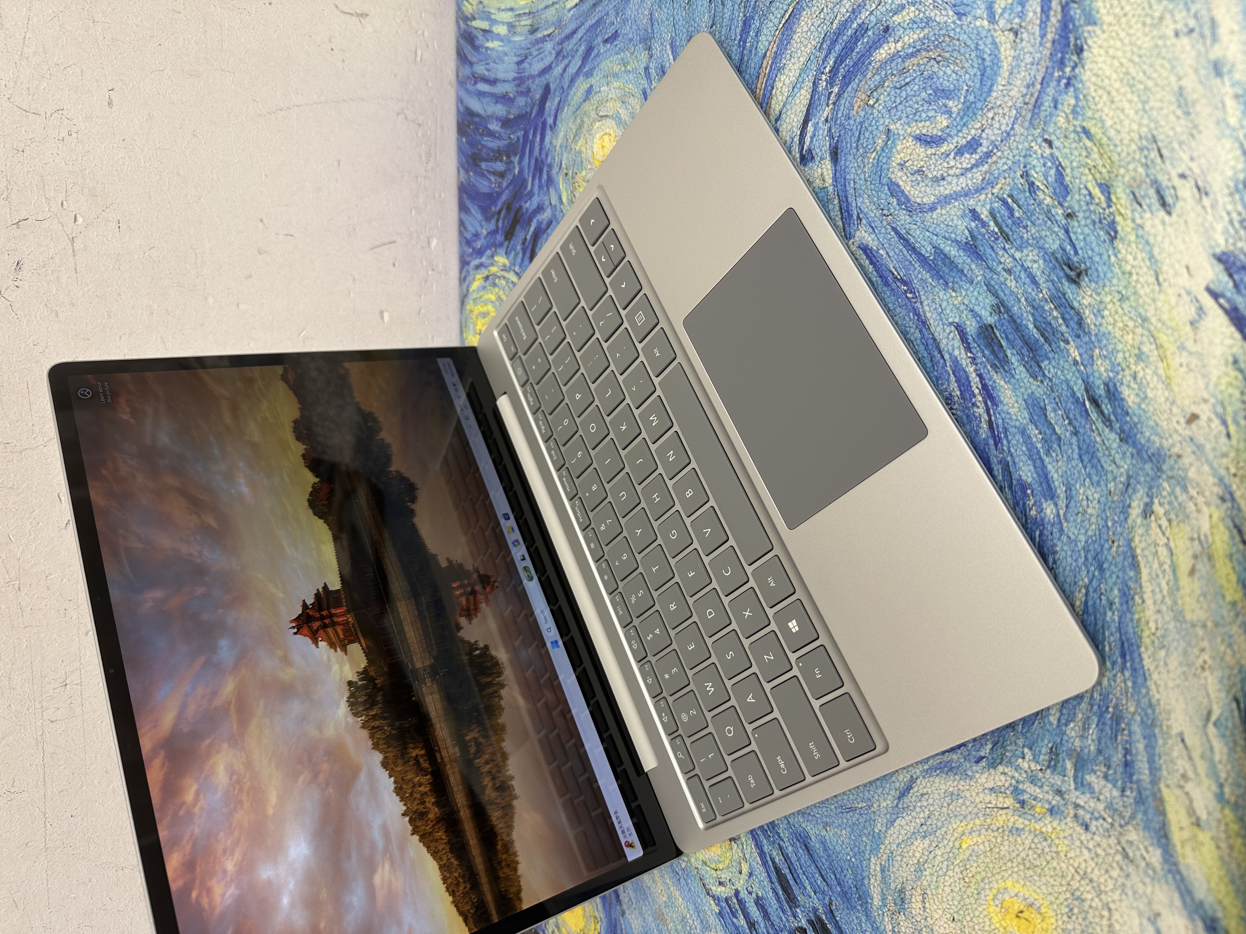 #6199 Microsoft Surface Laptop GO 12.4吋/i5-1035G1/16GB Ram/256GB SSD/Touch Mon/超輕薄/ Laptop / Notebook / PC /文書機/ Movie / Netflix / Disney + / Office