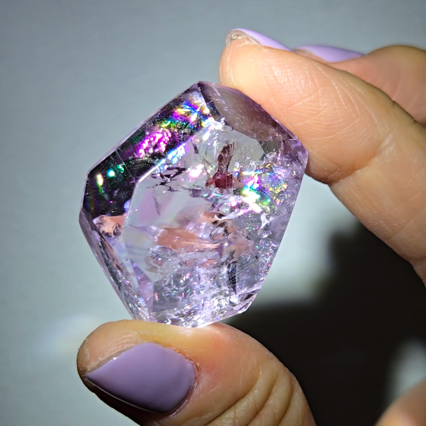 Amethyst pocket stone with rainbows and clarity - AM67