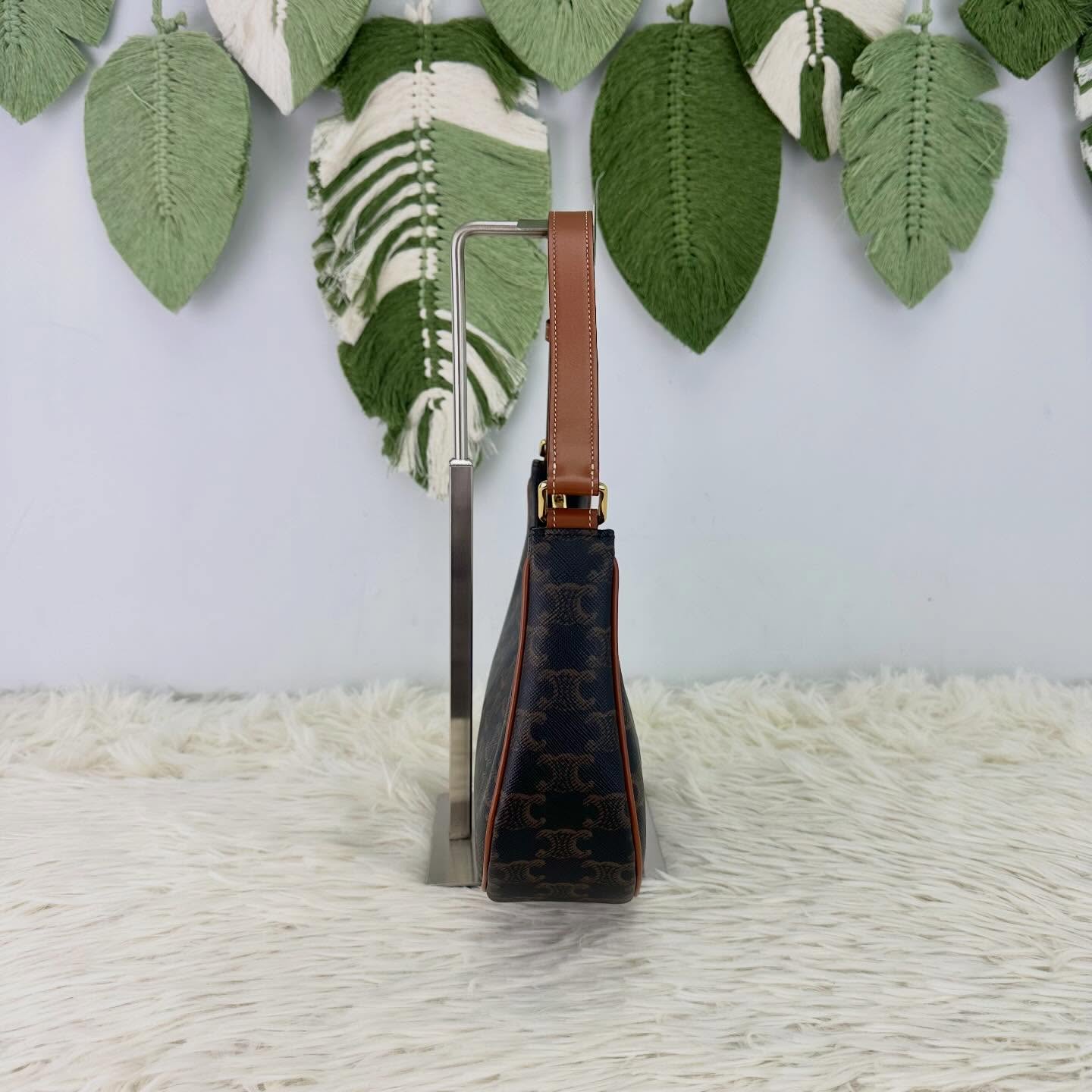 CELINE 🤍PRE OWNED AVA HOBO 凱旋門老花腋下包 單肩包🤎