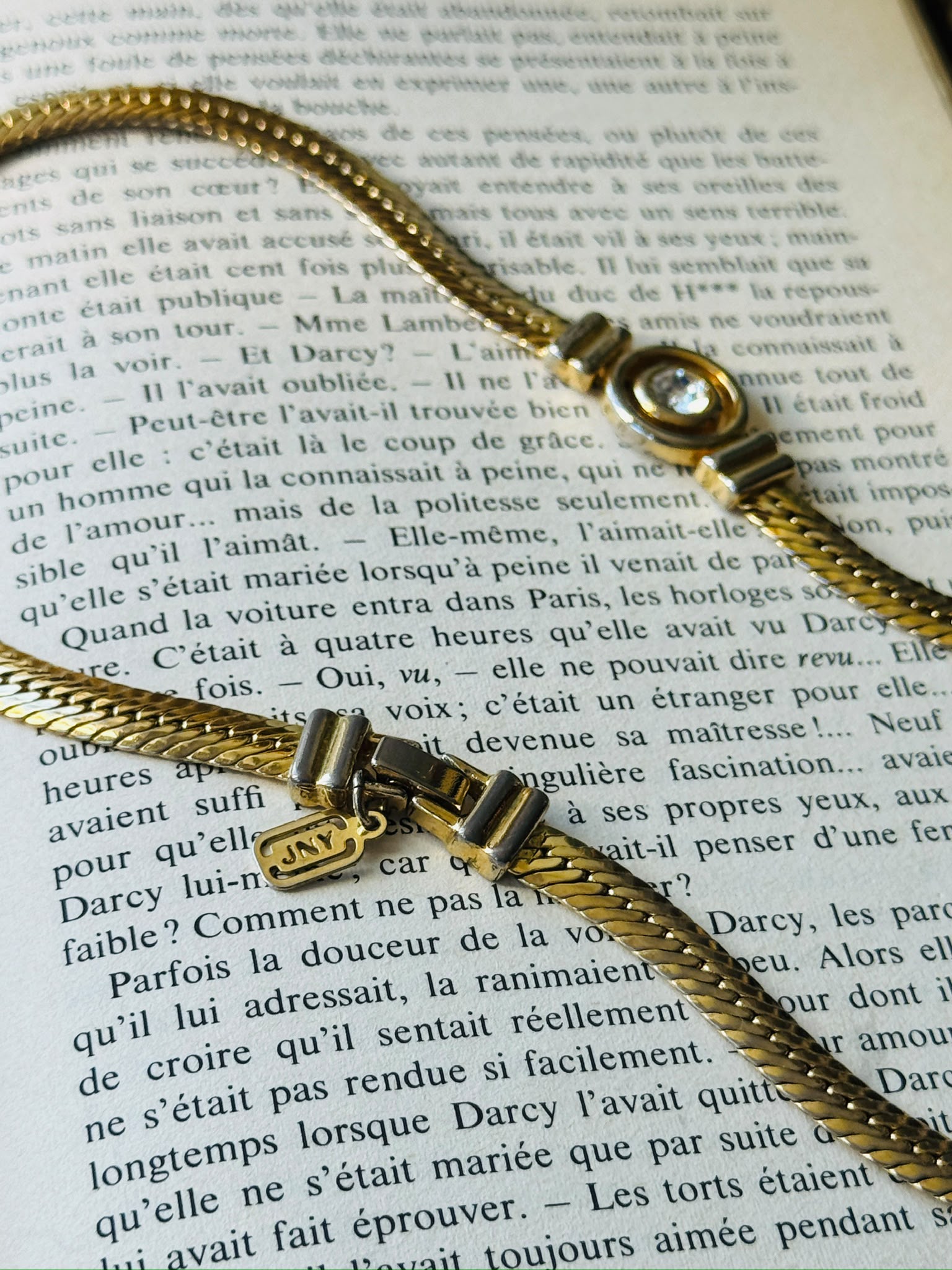 C. 1990s JNY Jones New York Designer Style Short Necklace (MT2692)