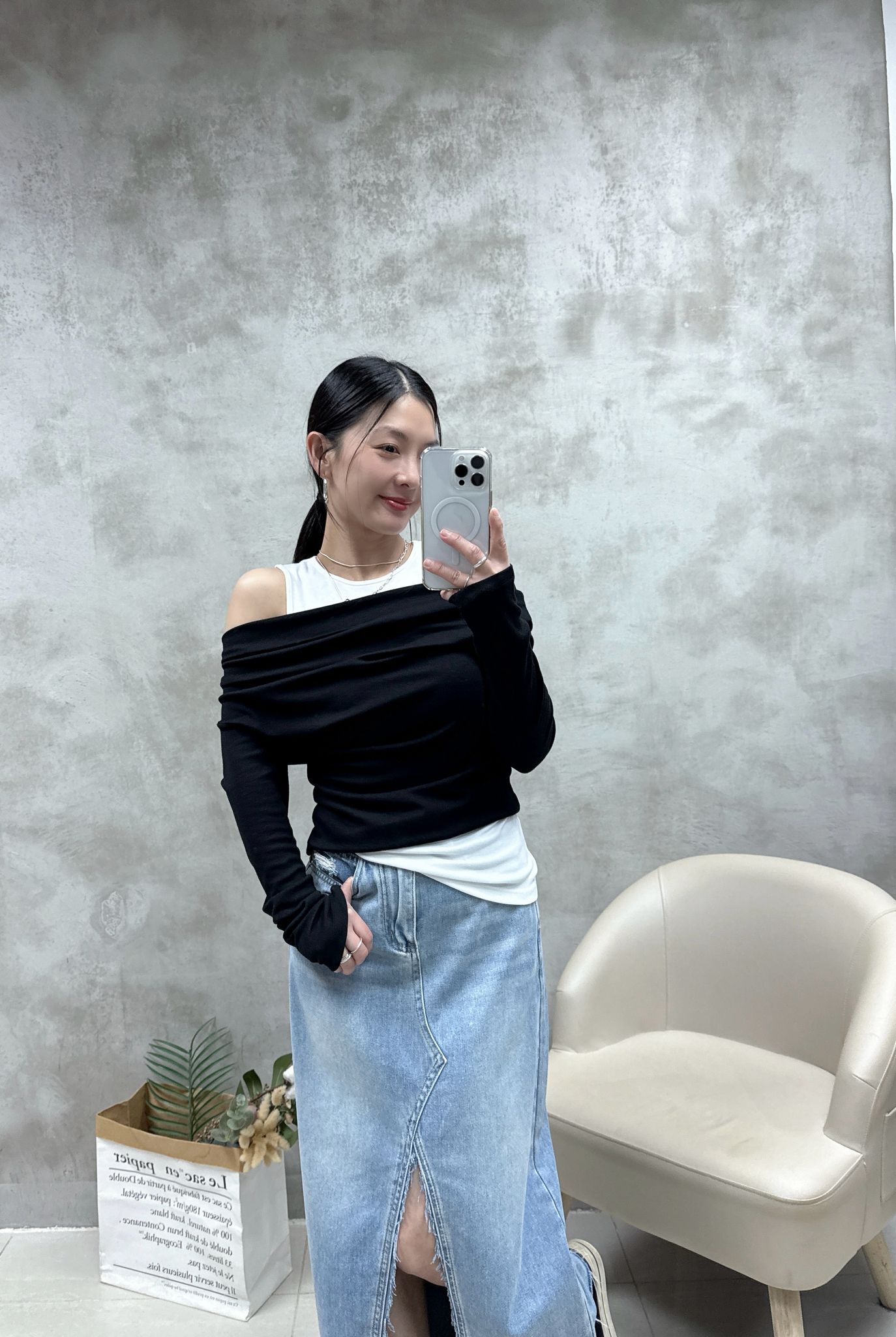 A05 假兩件拼色露膊Top