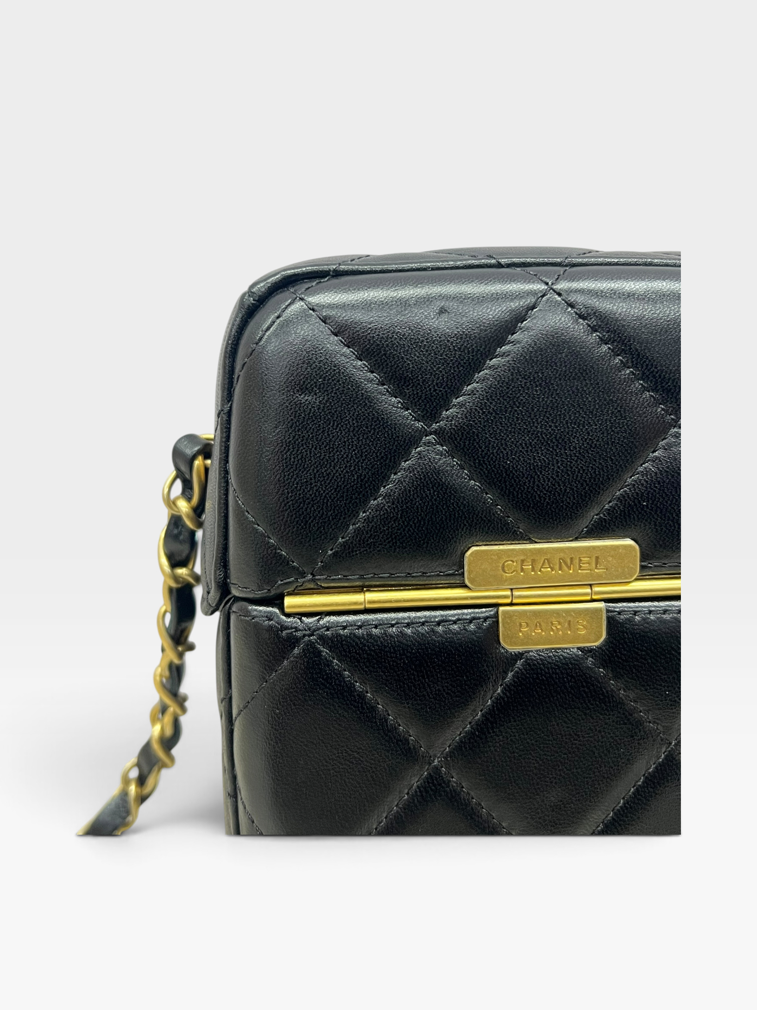 Pre-Owned CHANEL Box Bag / Product Code: 090407