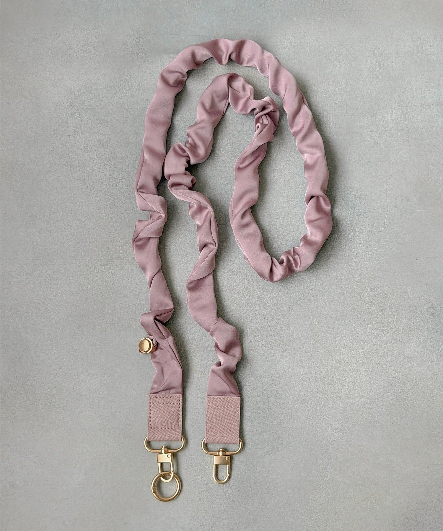 日本 3coins 粉系手機掛繩