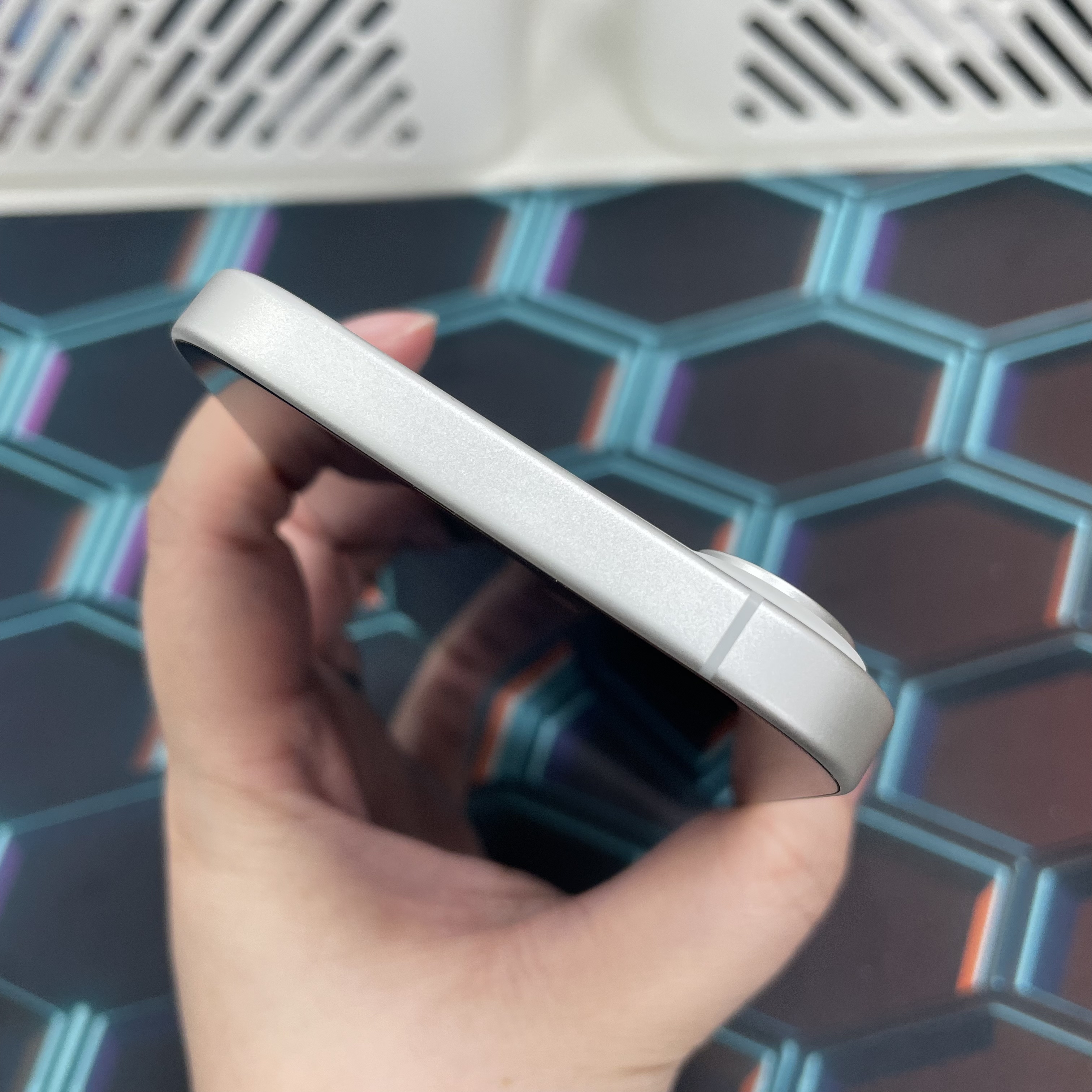 *6354 17 未使用品 256GB 電100 白色 white