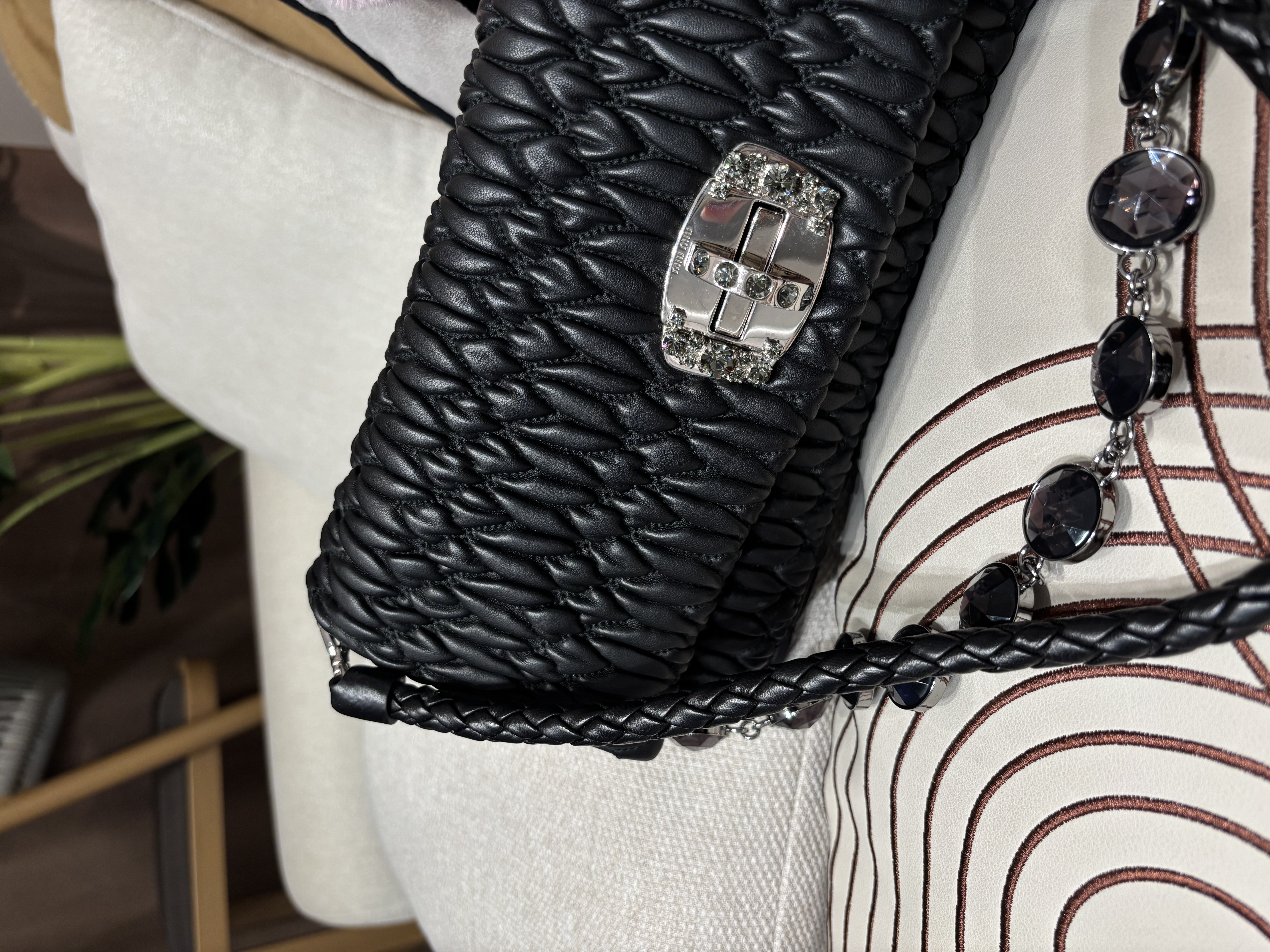 Miu miu bag 100%Authentic,95%new ✅dust bag  