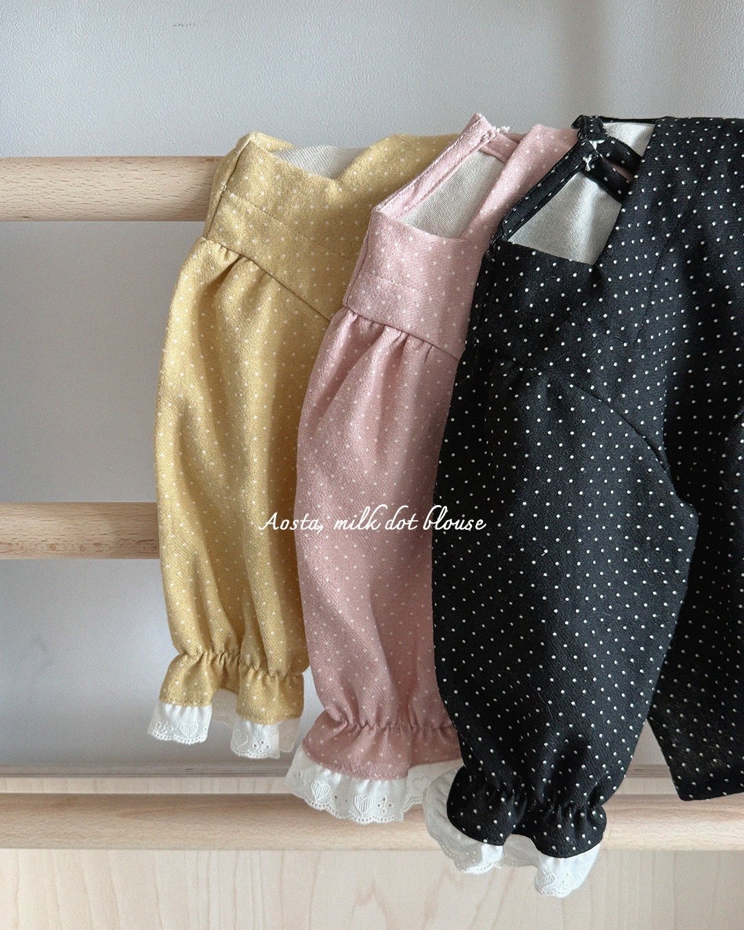 Aosta | [Milk Dot Blouse]