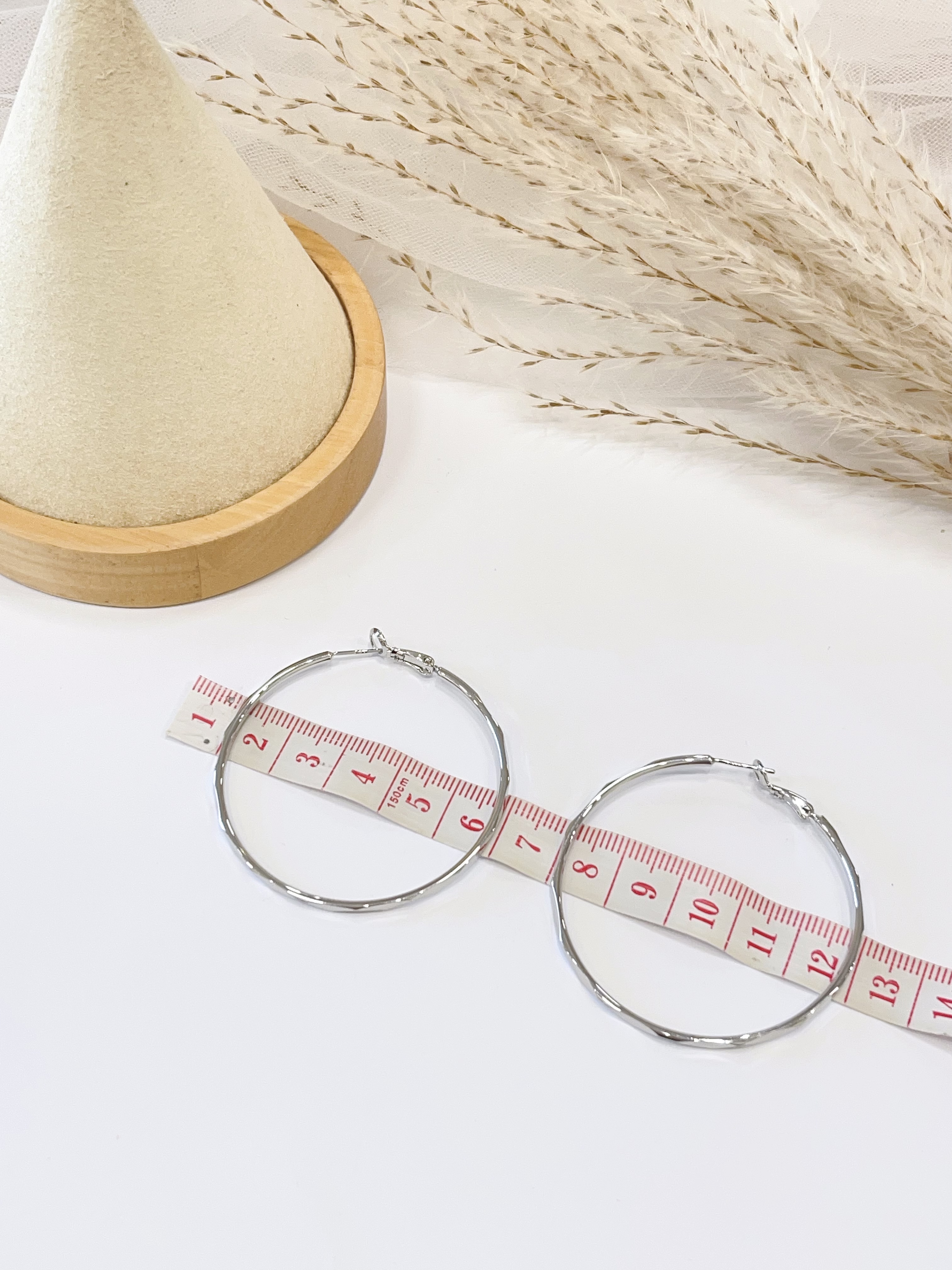 细框气质通勤耳圈耳环