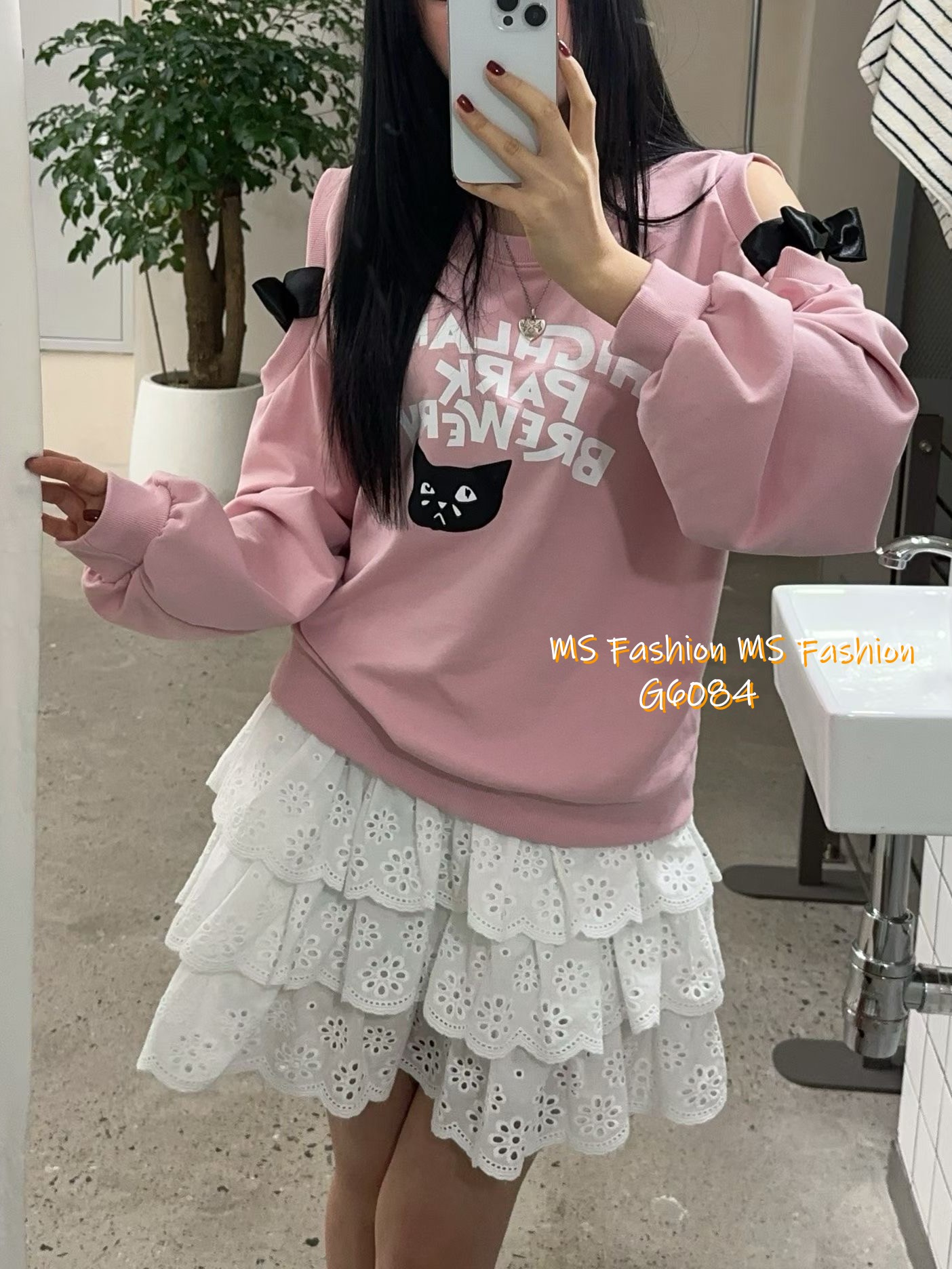 G6084 韓國🇰🇷露肩字母top